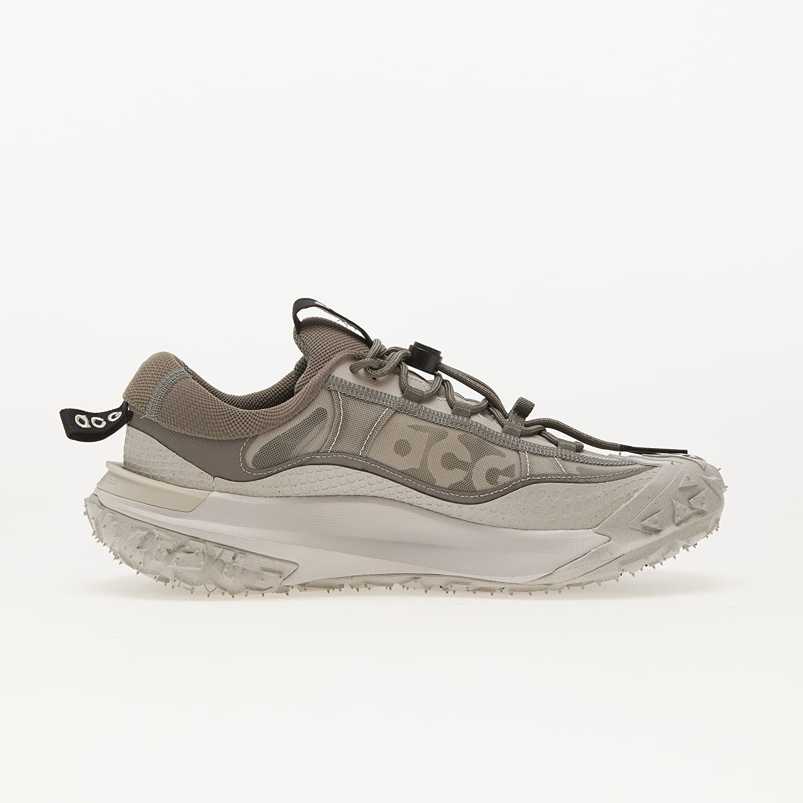 Flat nike shoes cheap