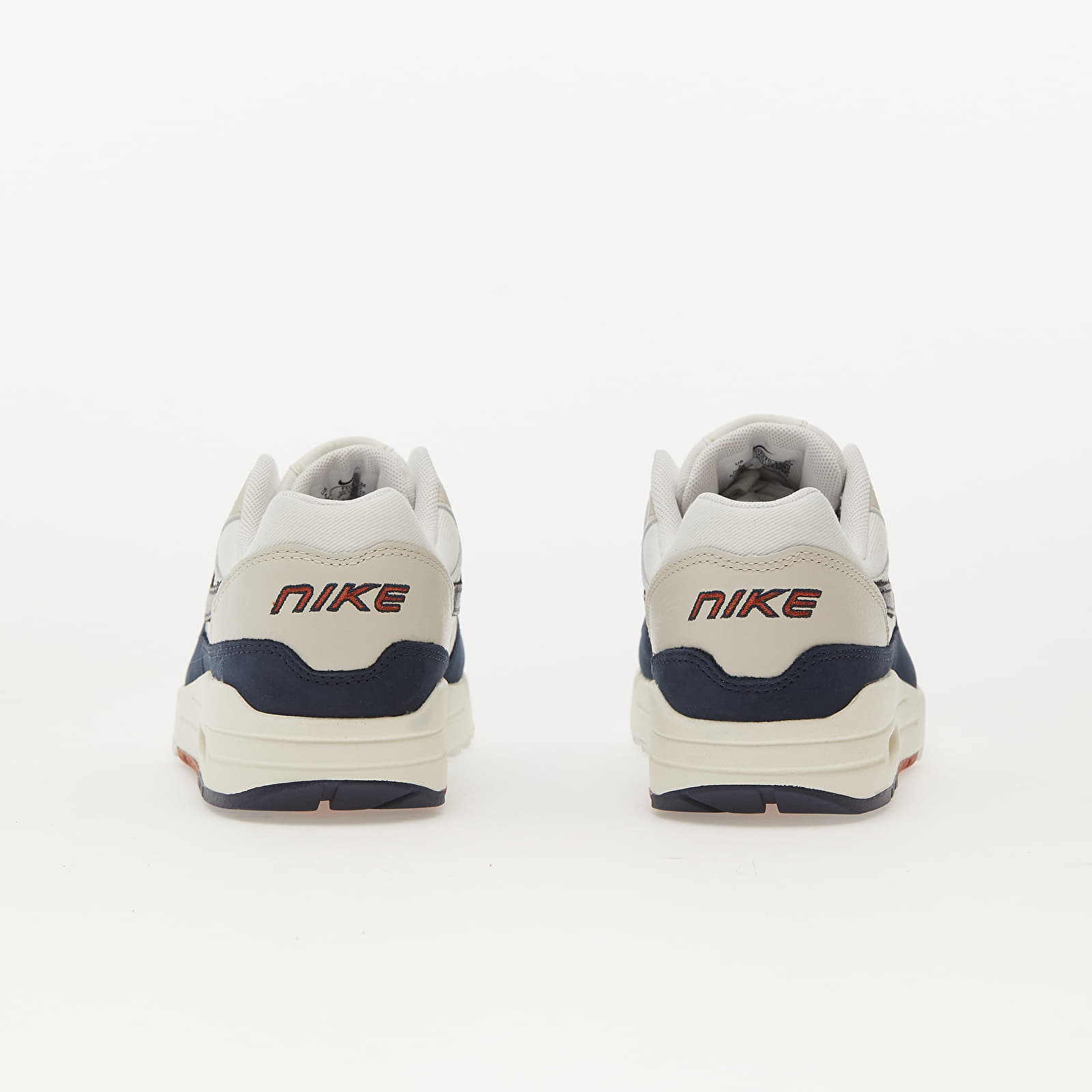 Sneakers und Schuhe fur Frauen Nike W Air Max 1 Lx Lt Orewood Brn Sail Obsidian Queens