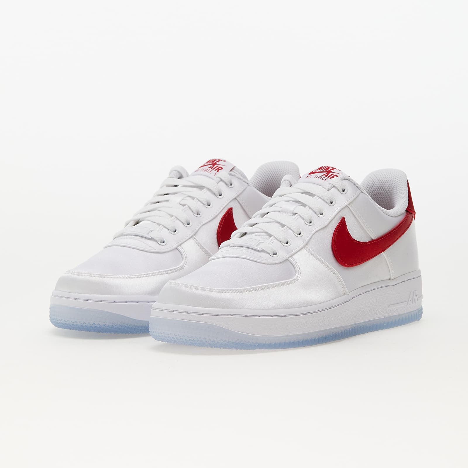 Női tornacipők és cipők Nike W Air Force 1 '07 Essential Snkr White/ Varsity Red