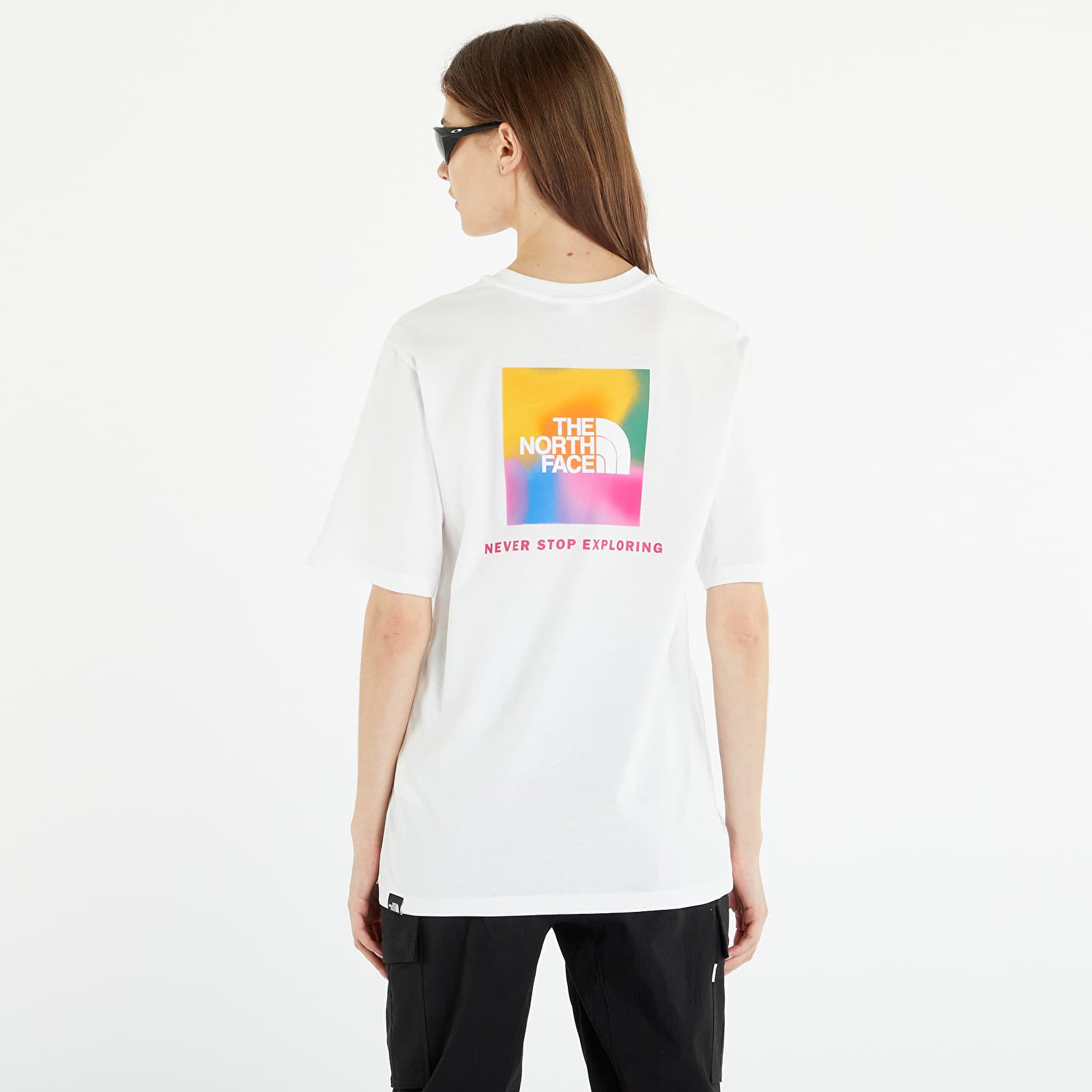 Футболки The North Face Relaxed Redbox Short Sleeve Tee TNF White/ Super Sonic Blue Color Gradient Print