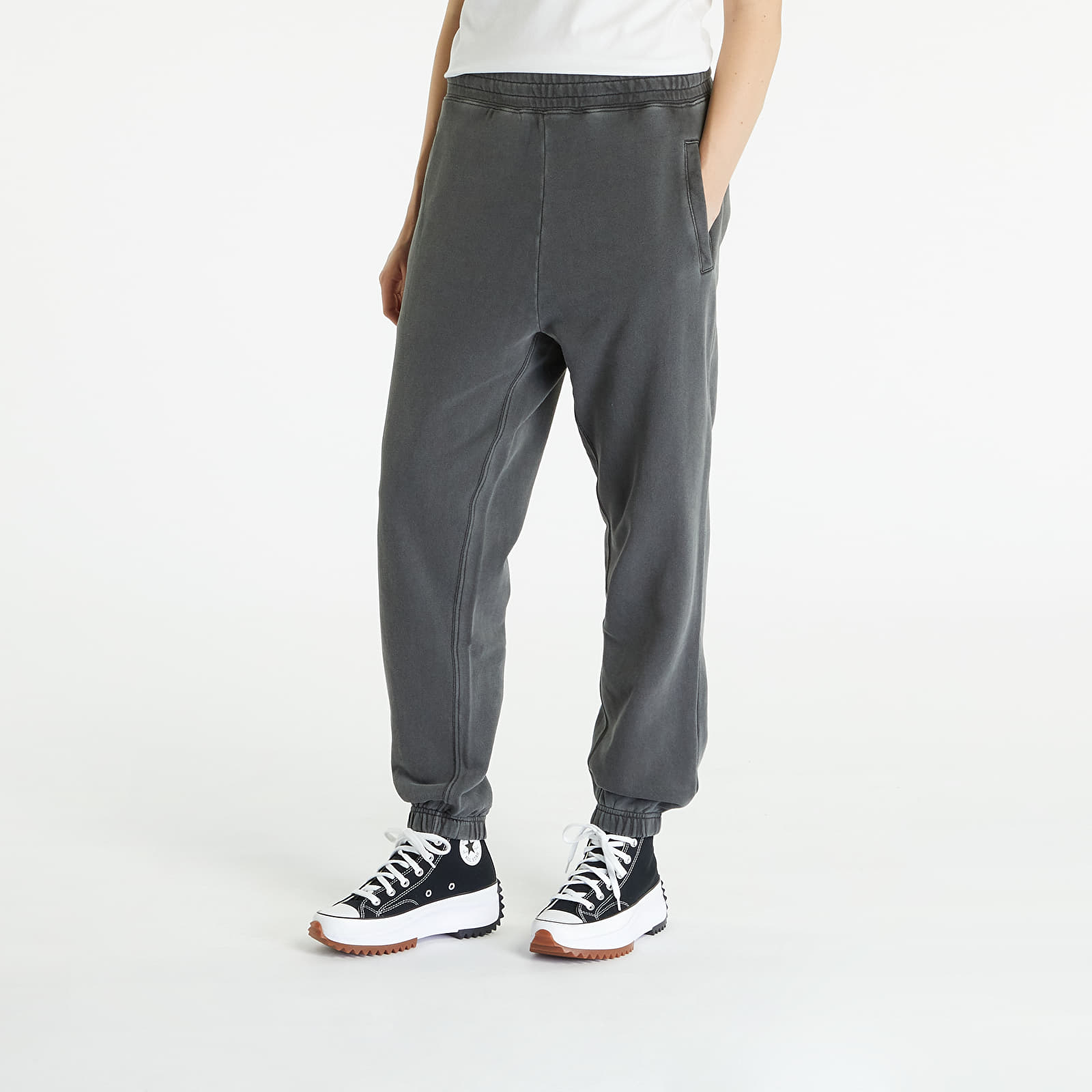 Jogginghosen Carhartt WIP Nelson Sweat Pant Black Garment Dyed