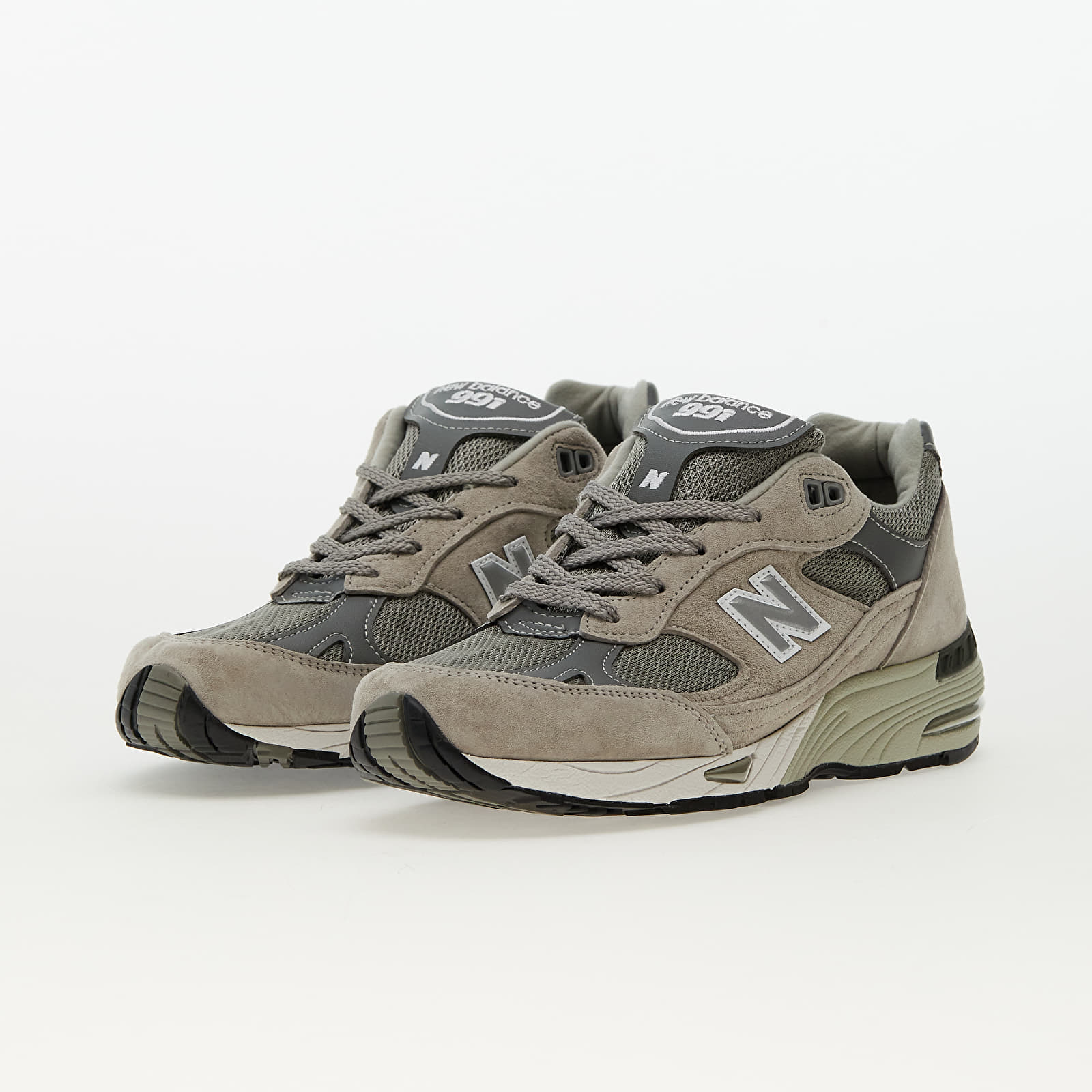 Women's sneakers and shoes New Balance 991 Made in UK Grey/ White/ Silver