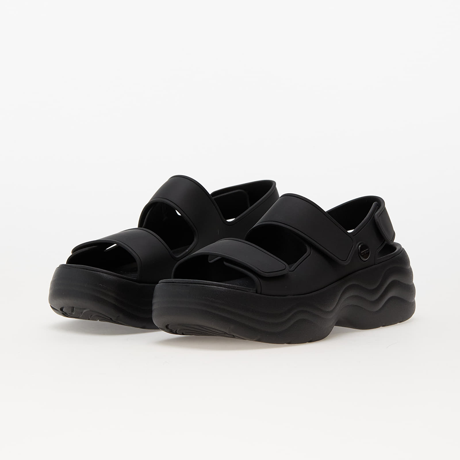 Women's sneakers and shoes Crocs Skyline Sandal Black