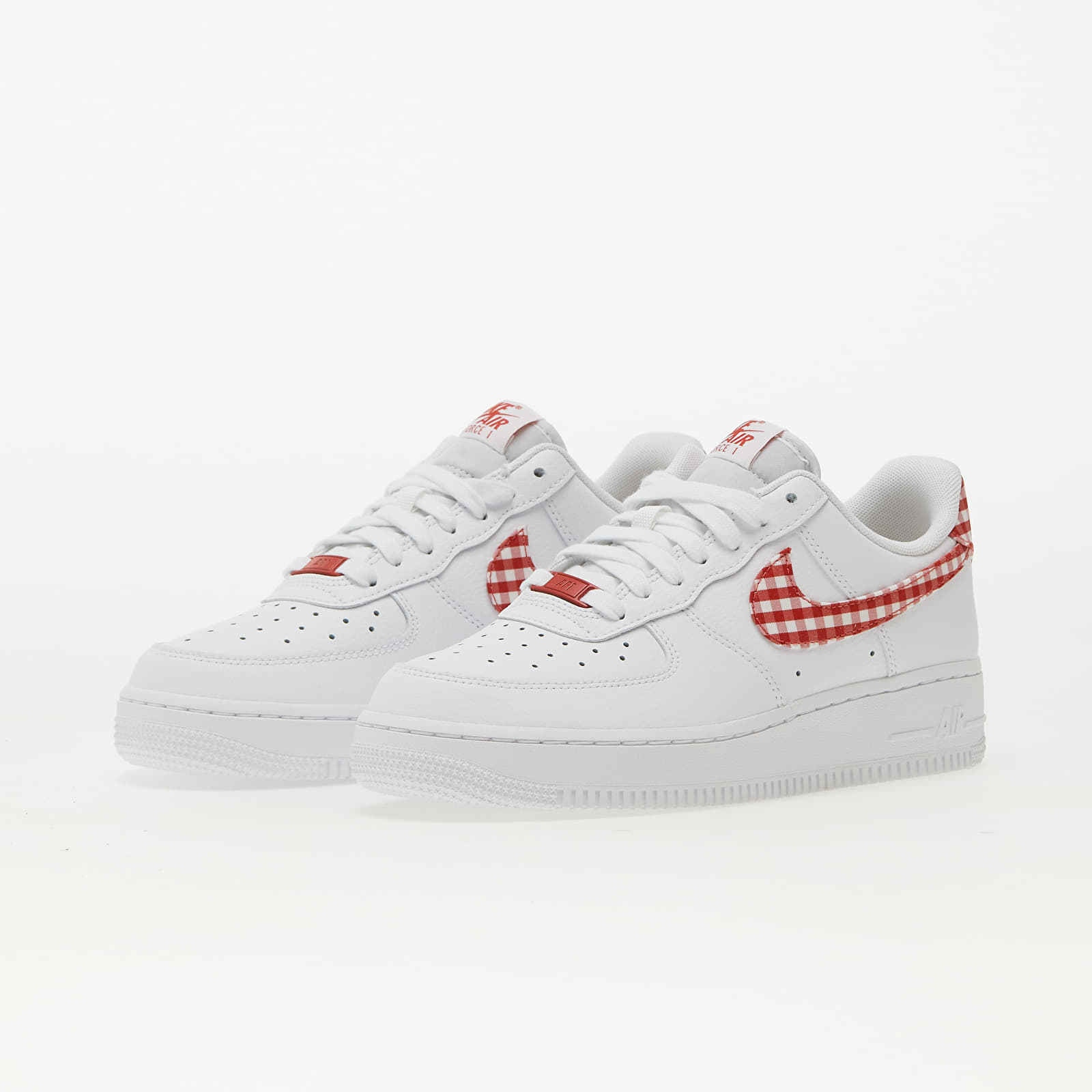 Sieviešu kedas un apavi Nike Air Force 1 '07 White/ Mystic Red