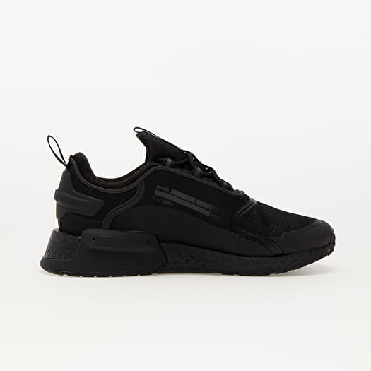 Turnschuhe und Schuhe fur Manner adidas Originals NMD V3 Core Black Core Black Core Black Queens