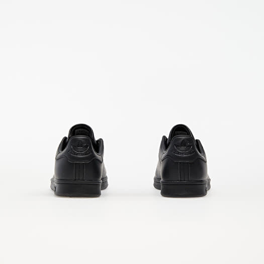 Stan smith full best sale black