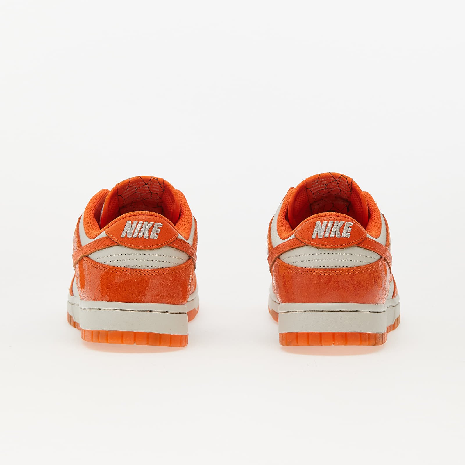 Naiste tossud ja kingad Nike Wmns Dunk Low Light Bone/ Safety Orange-Laser Orange