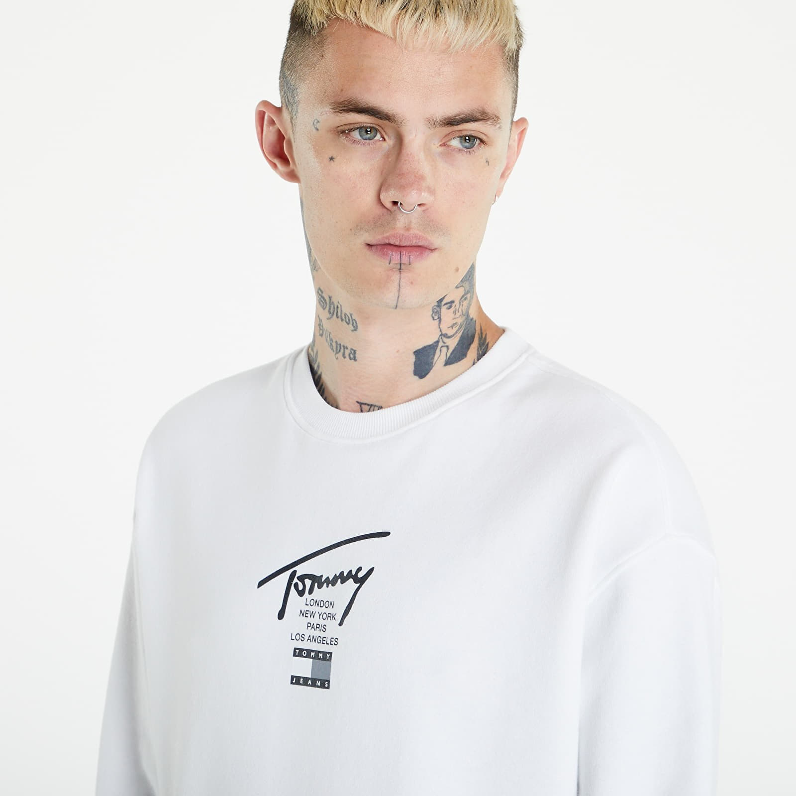 Mikinas ar kapuci un sporta krekli TOMMY JEANS Modern Essential Sig Crew White
