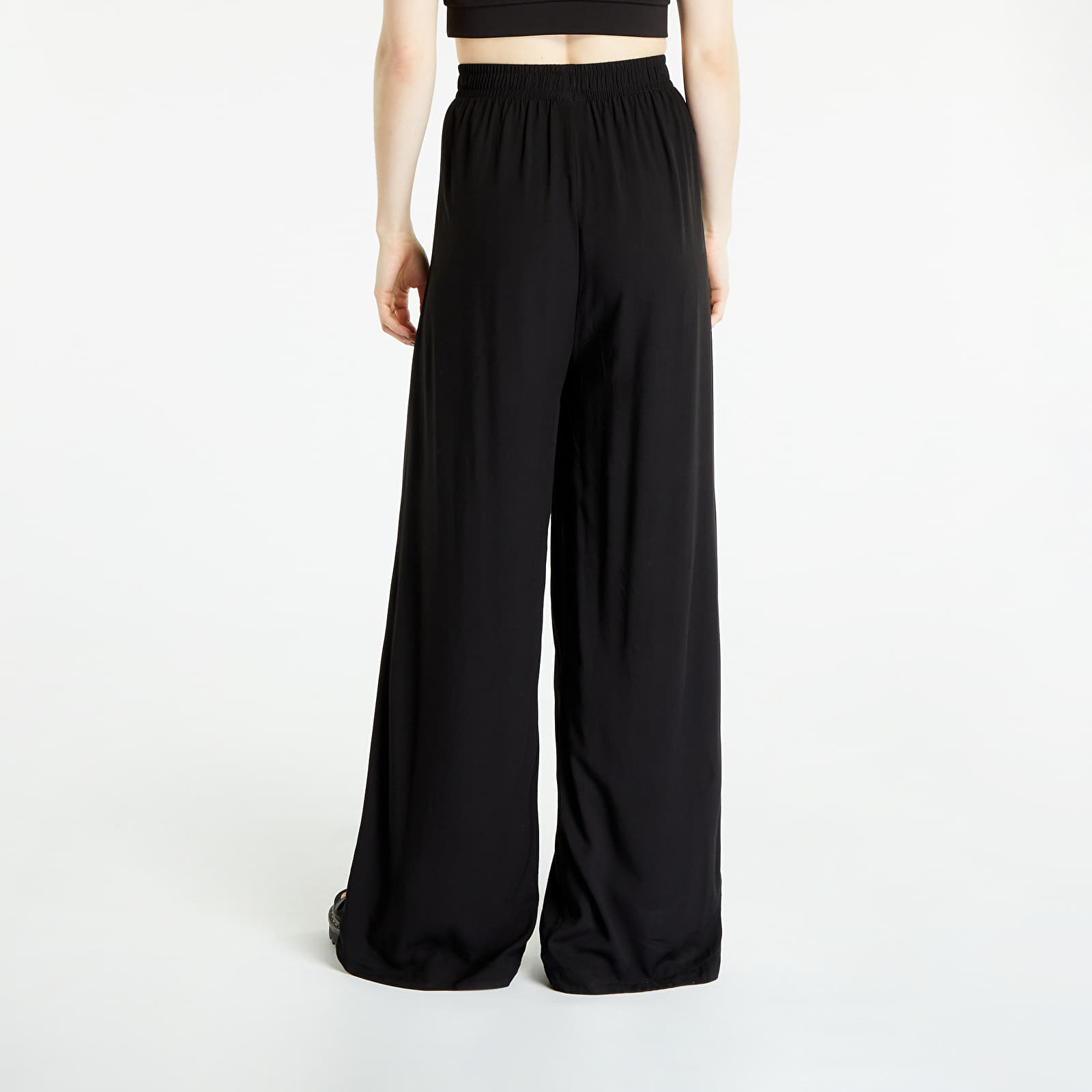 Džíny a kalhoty Urban Classics Ladies Wide Leg Viscose Pants Black