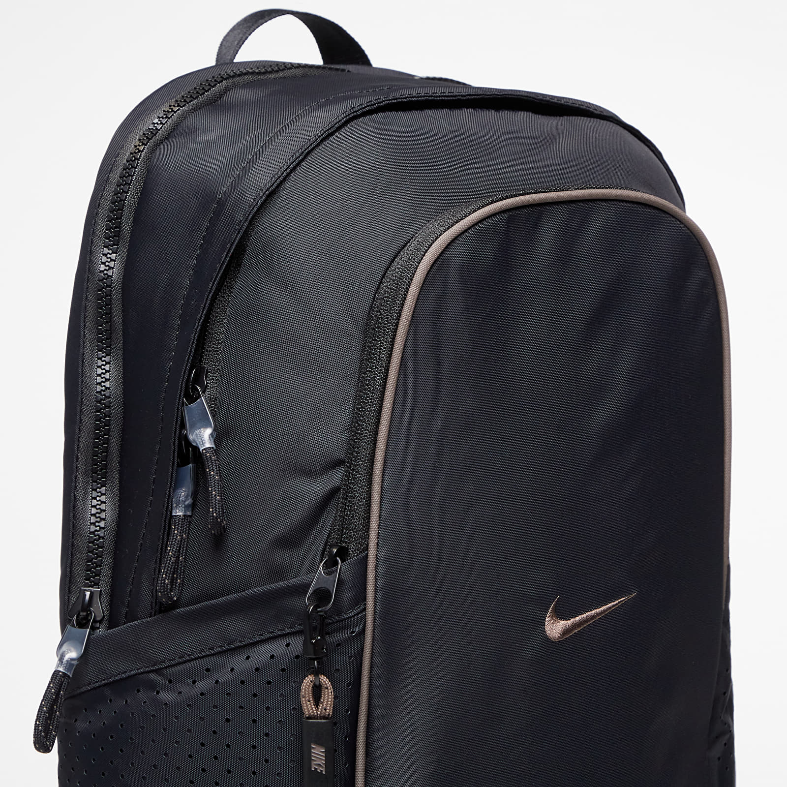 Mugursomas Nike NSW Essentials Backpack Black/ Black/ Ironstone