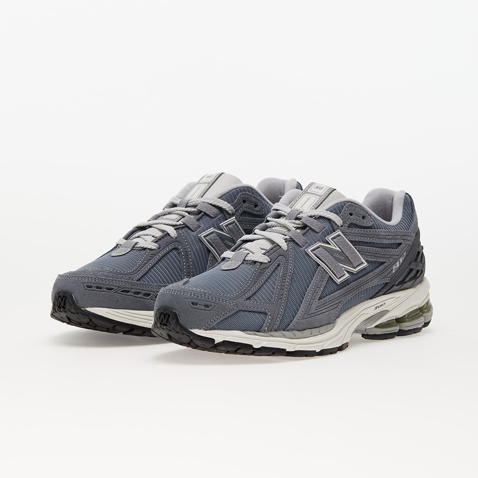 Baskets et chaussures pour hommes New Balance 1906 Titanium Queens