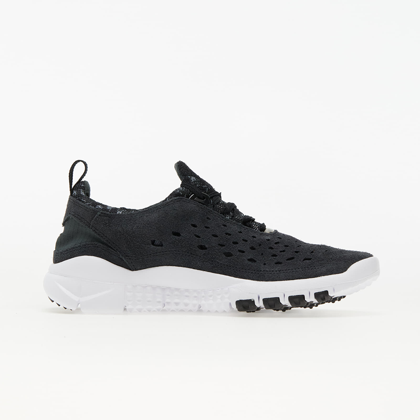 Black and white nike free shop