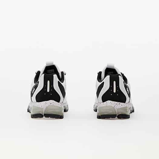 Asics quantum outlet white
