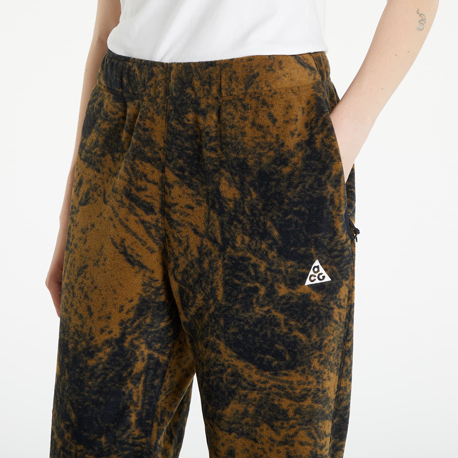 Анцузи Nike ACG Therma-FIT Wolf Tree Women´s Allover Print Pants Hazel Rush/ Black/ Summit White