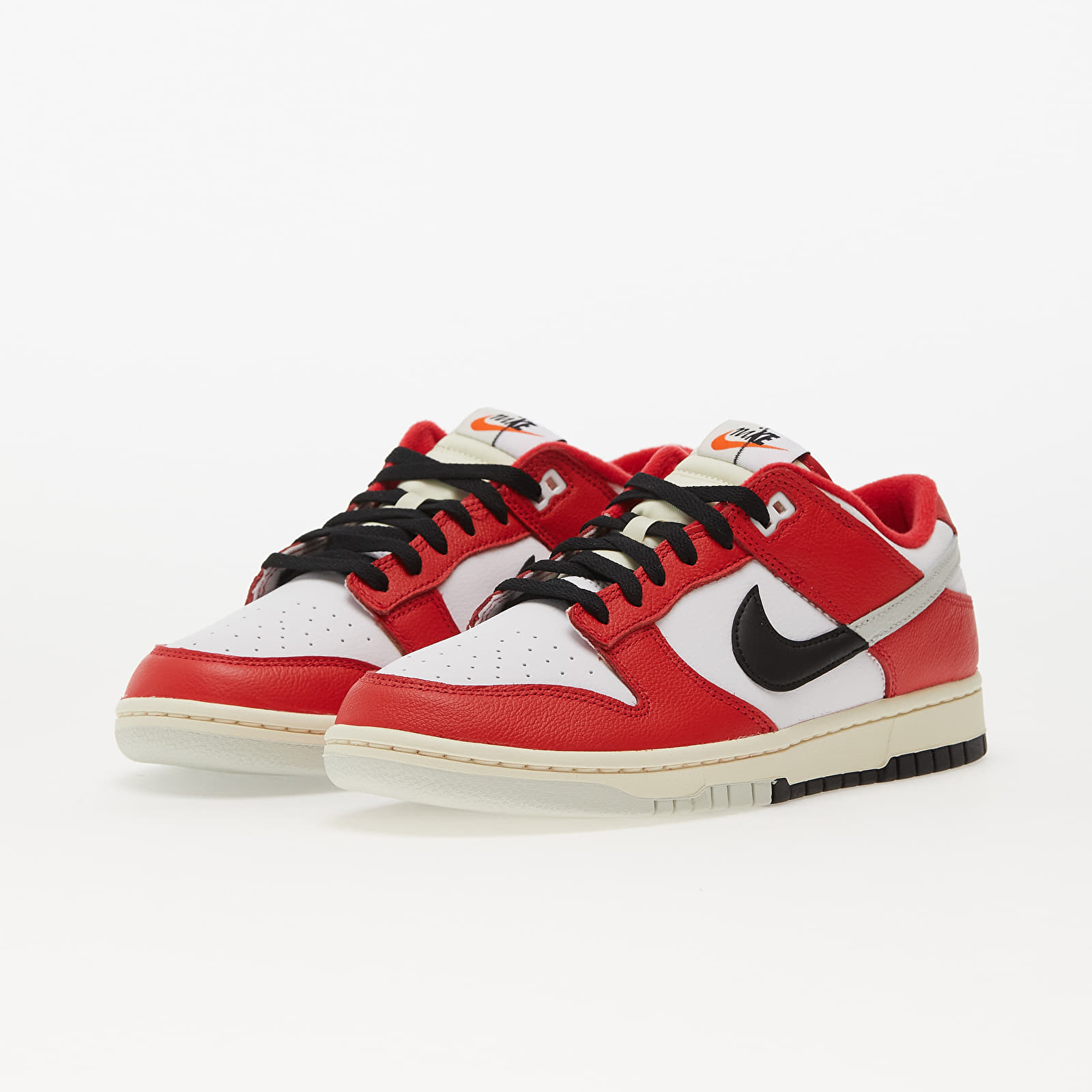 Scarpe e scarpe da ginnastica da uomo Nike Dunk Low Retro Premium University Red Black Light Silver White Queens
