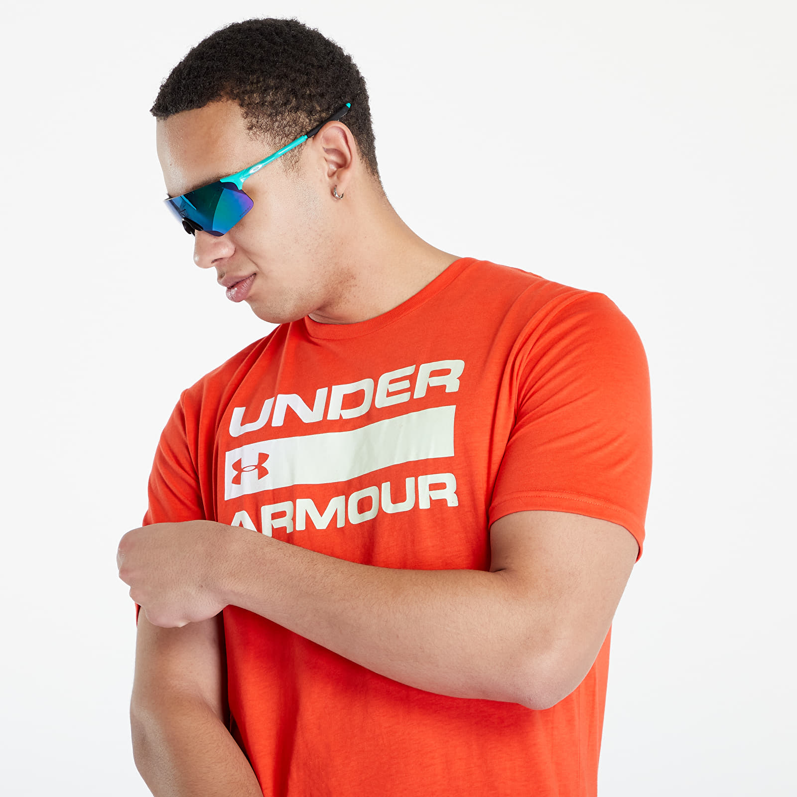 T-shirts Under Armour Team Iss Teeue Wordmark Ss Tee Red
