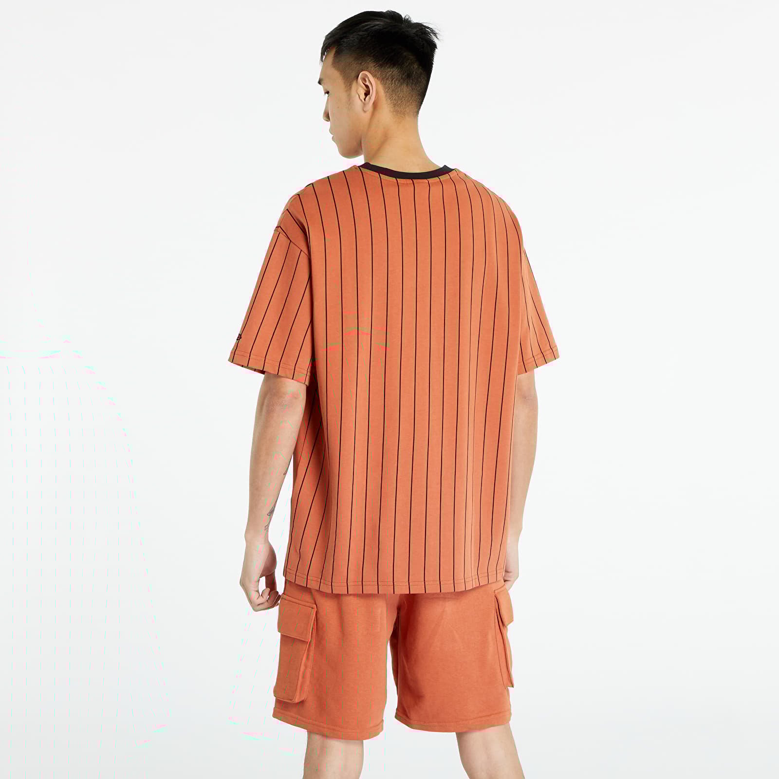 T-shirts New Era Pinstripe Oversized T-Shirt Medium Brown/ Black