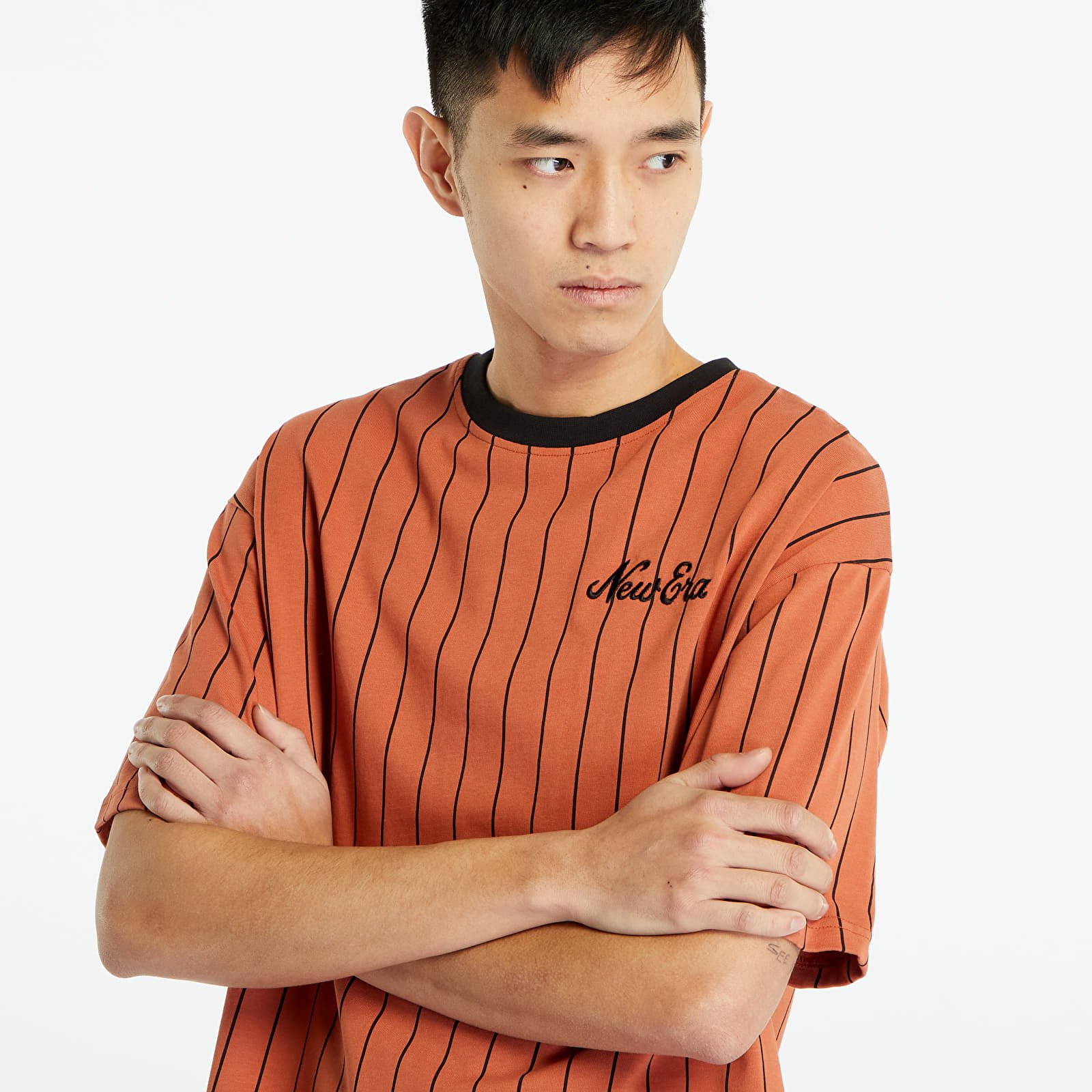 T-shirts New Era Pinstripe Oversized T-Shirt Medium Brown/ Black