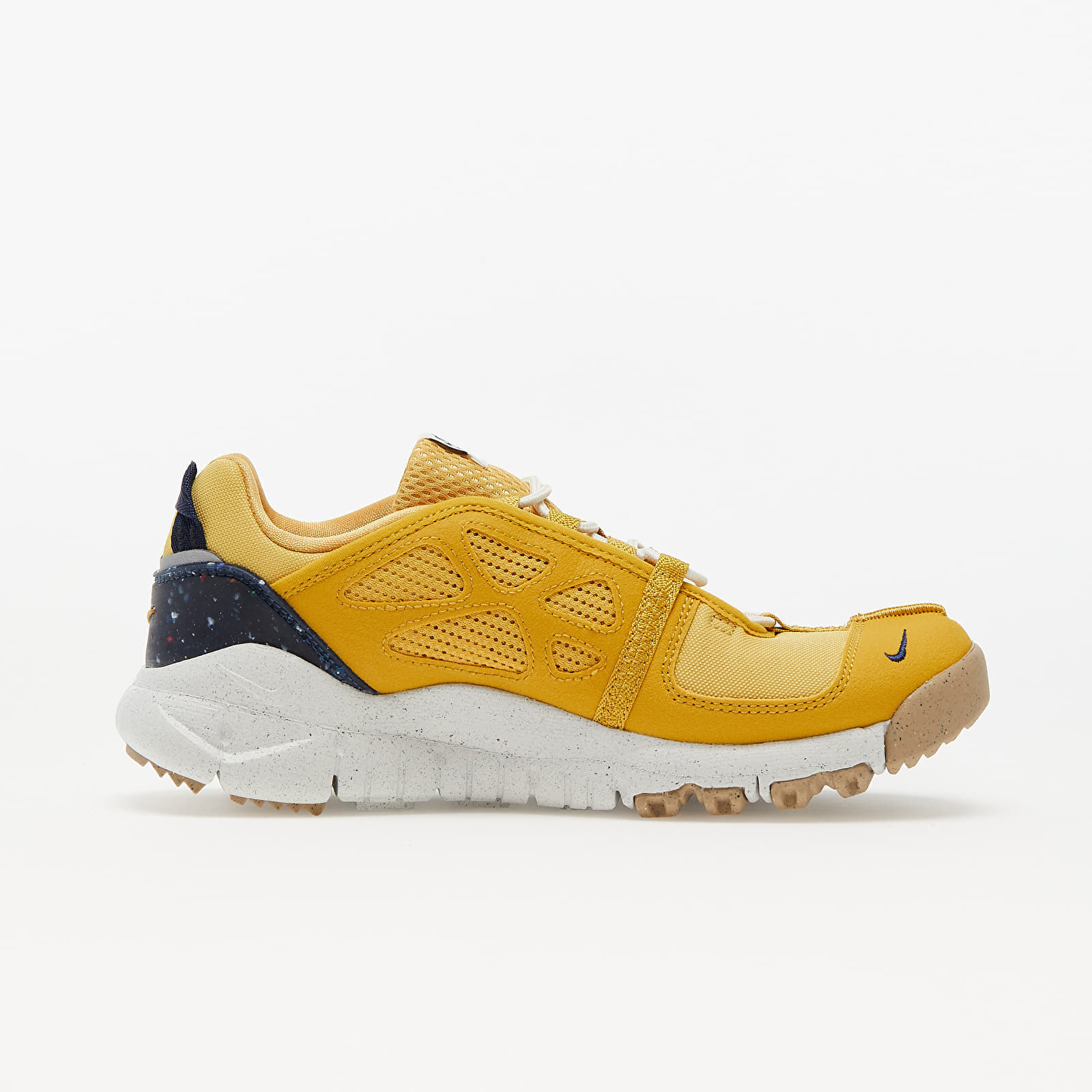 Men's sneakers and shoes Nike Free Terra Vista Sanded Gold/ Midnight Navy-Goldtone