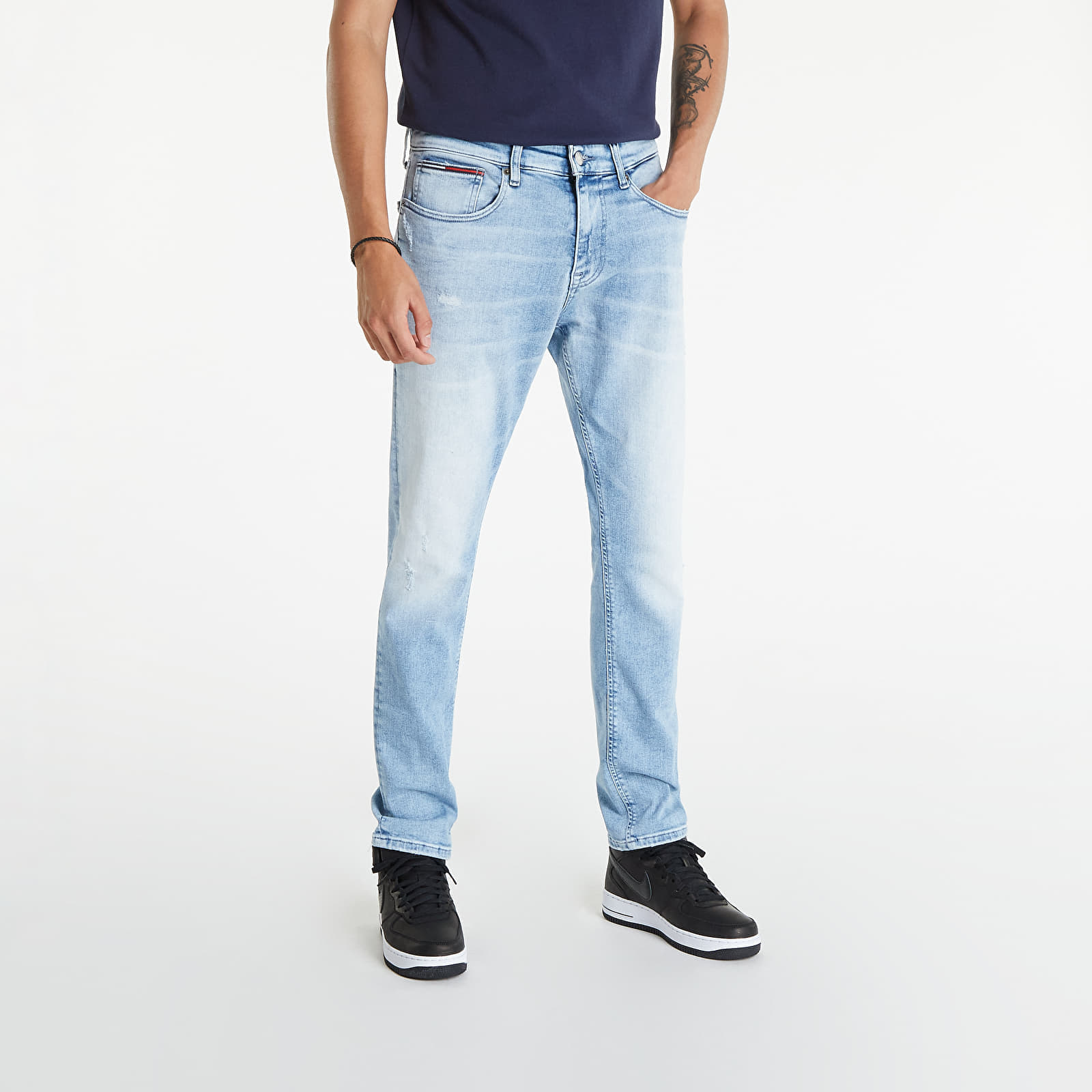 Džínsy TOMMY JEANS Austin Slim Tapered Pants Denim Light