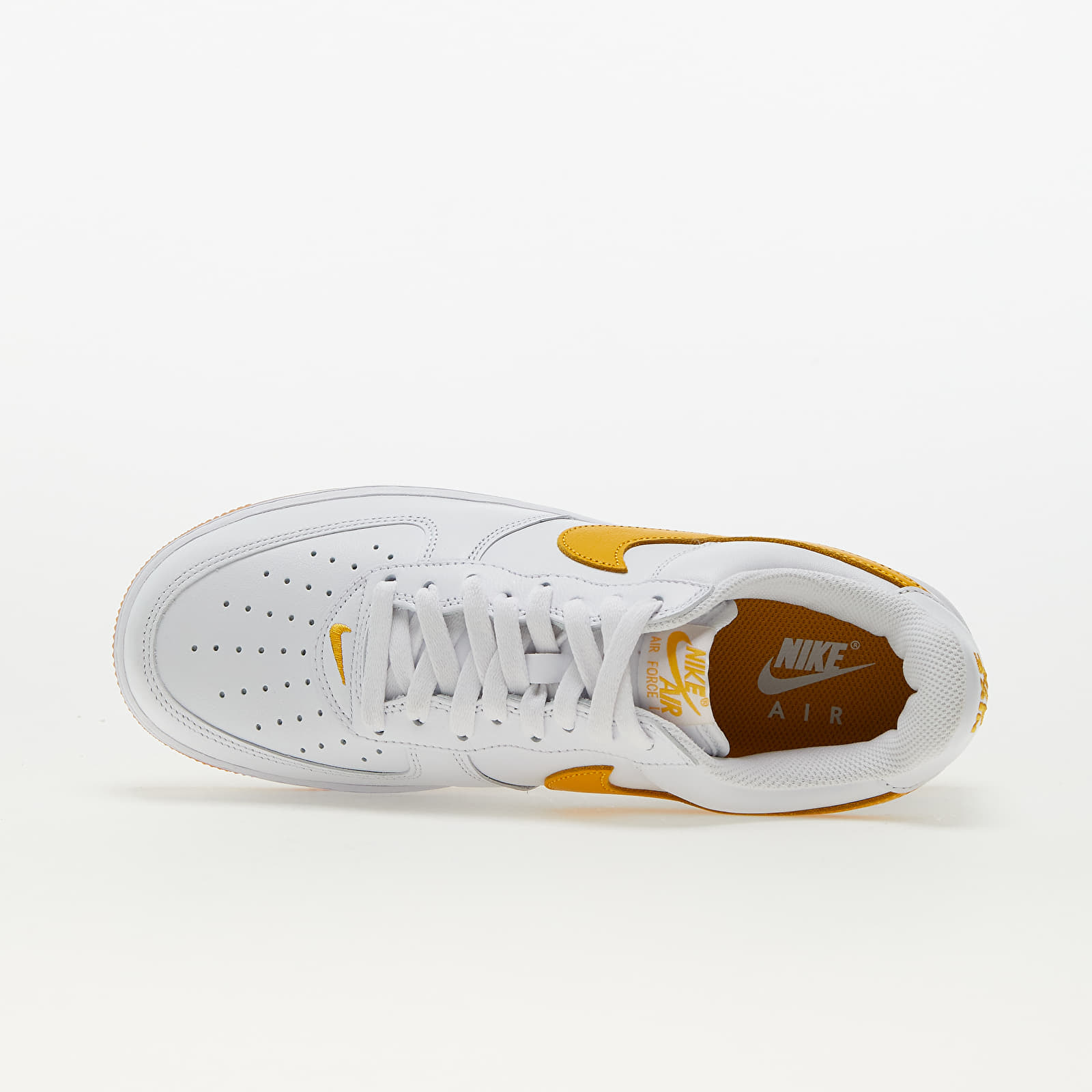 Turnschuhe und Schuhe für Männer Nike Air Force 1 Low Retro QS White/ University Gold