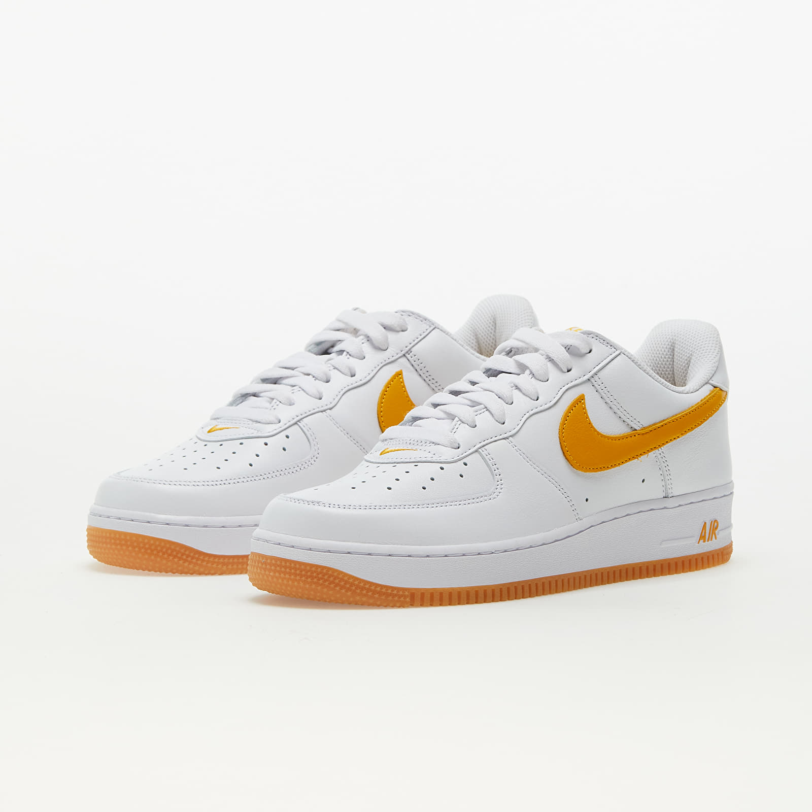 Turnschuhe und Schuhe für Männer Nike Air Force 1 Low Retro QS White/ University Gold