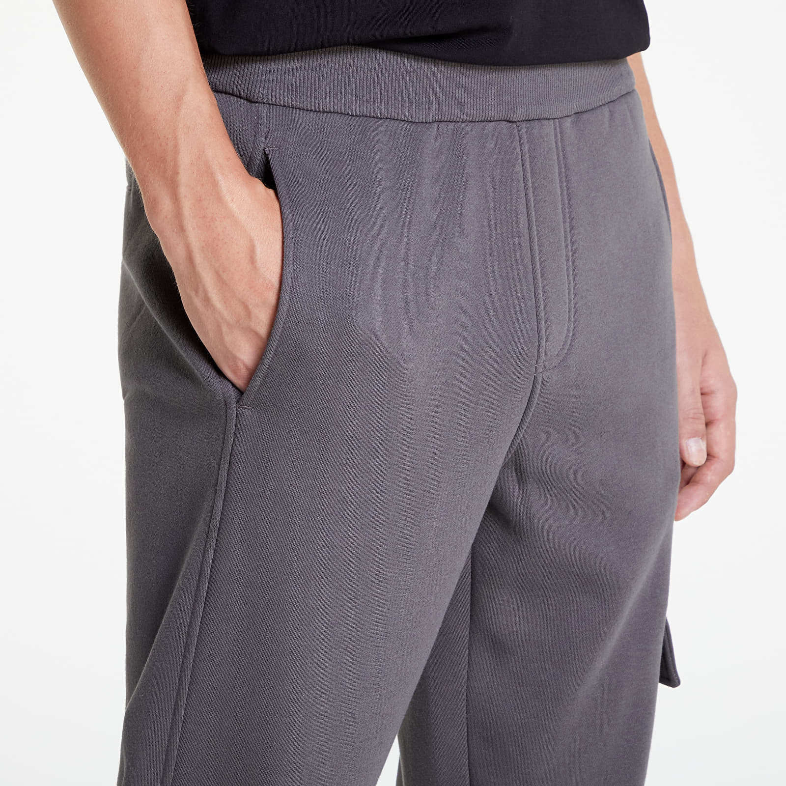 Tepláky CALVIN KLEIN JEANS Logo Tape Cargo Hwk Industrial Grey