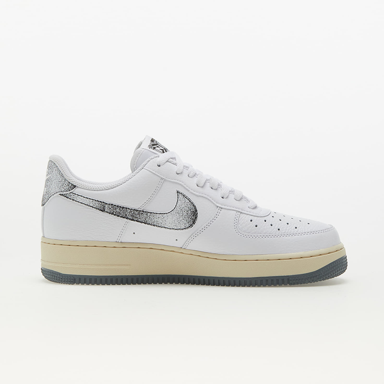 Turnschuhe und Schuhe für Männer Nike Air Force 1 '07 LX White/ Smoke Grey-Beach-White