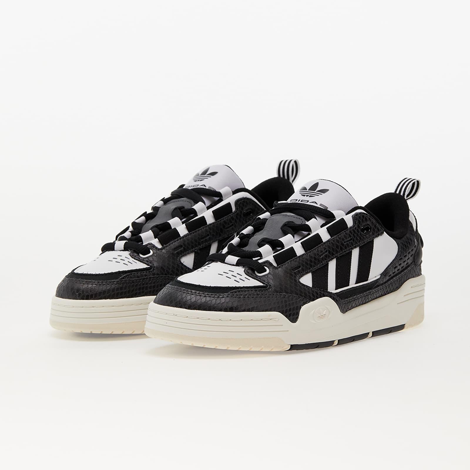 Sneakers und Schuhe fĂŒr Frauen adidas Originals Adi2000 Grey Six/ Core Black/ Ftw White