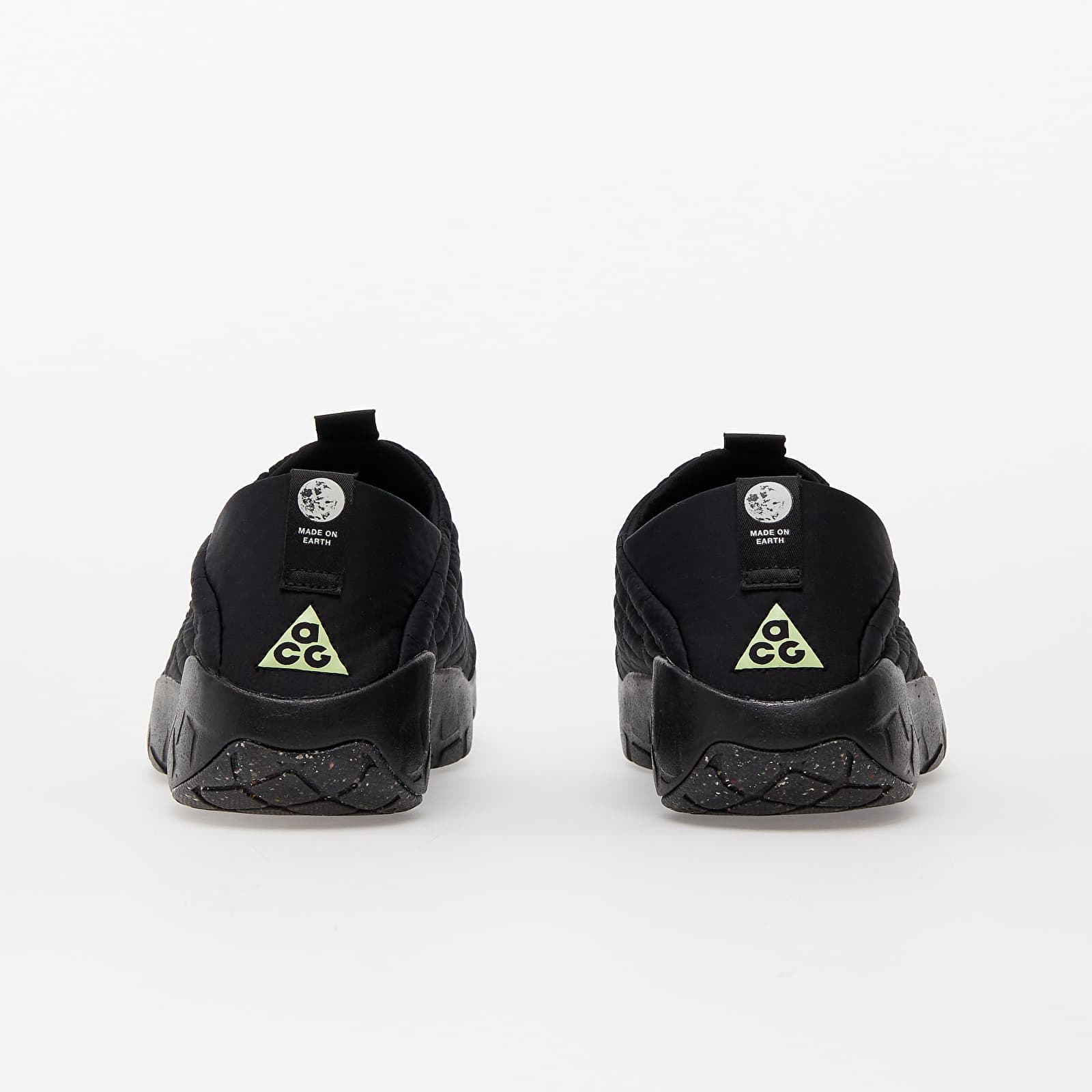 Baskets et chaussures pour hommes Nike ACG Moc 3.5 Black Barely Volt Black Glow Queens
