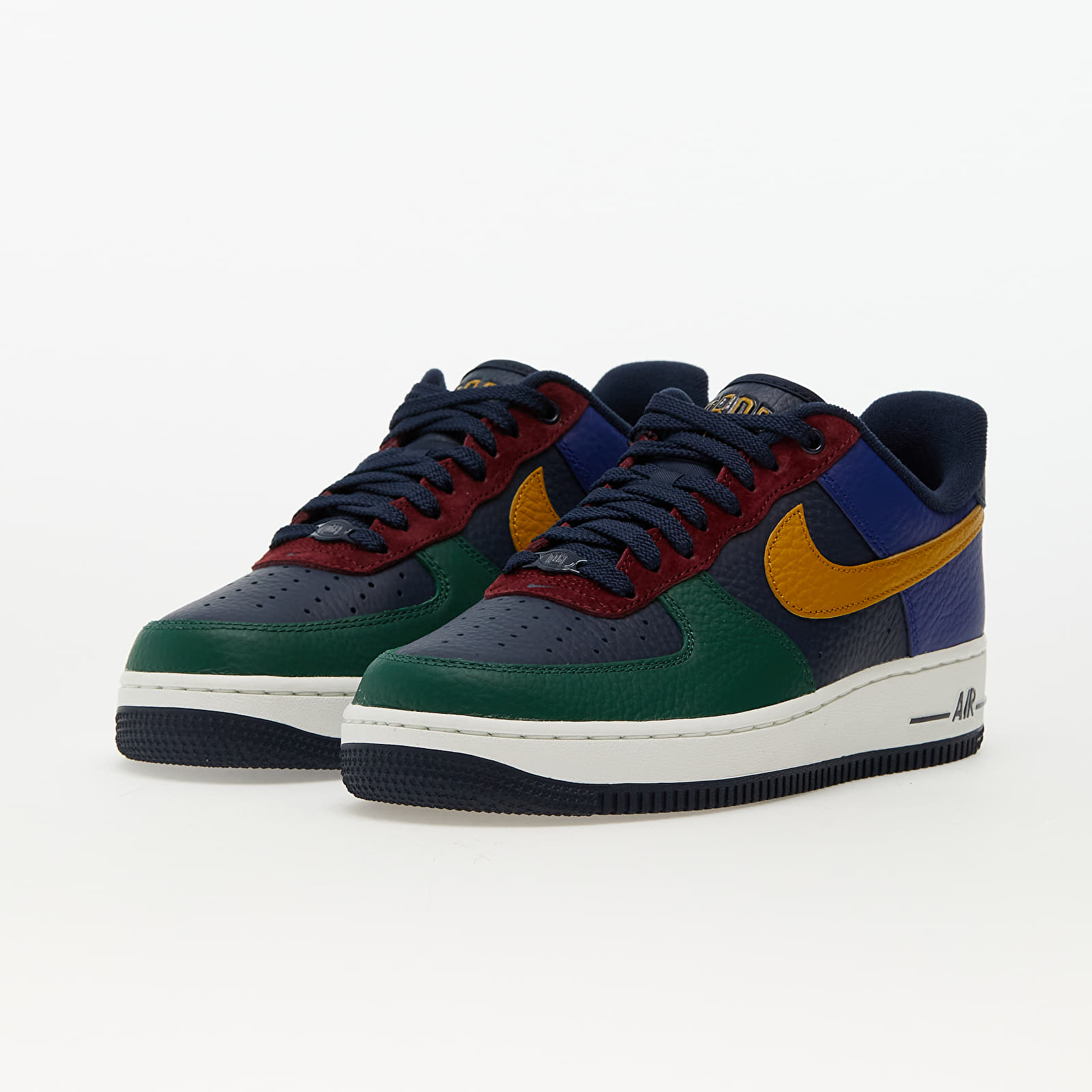 Chaussures et baskets femme Nike W Air Force 1 '07 LX Gorge Green/ Gold Suede-Obsidian
