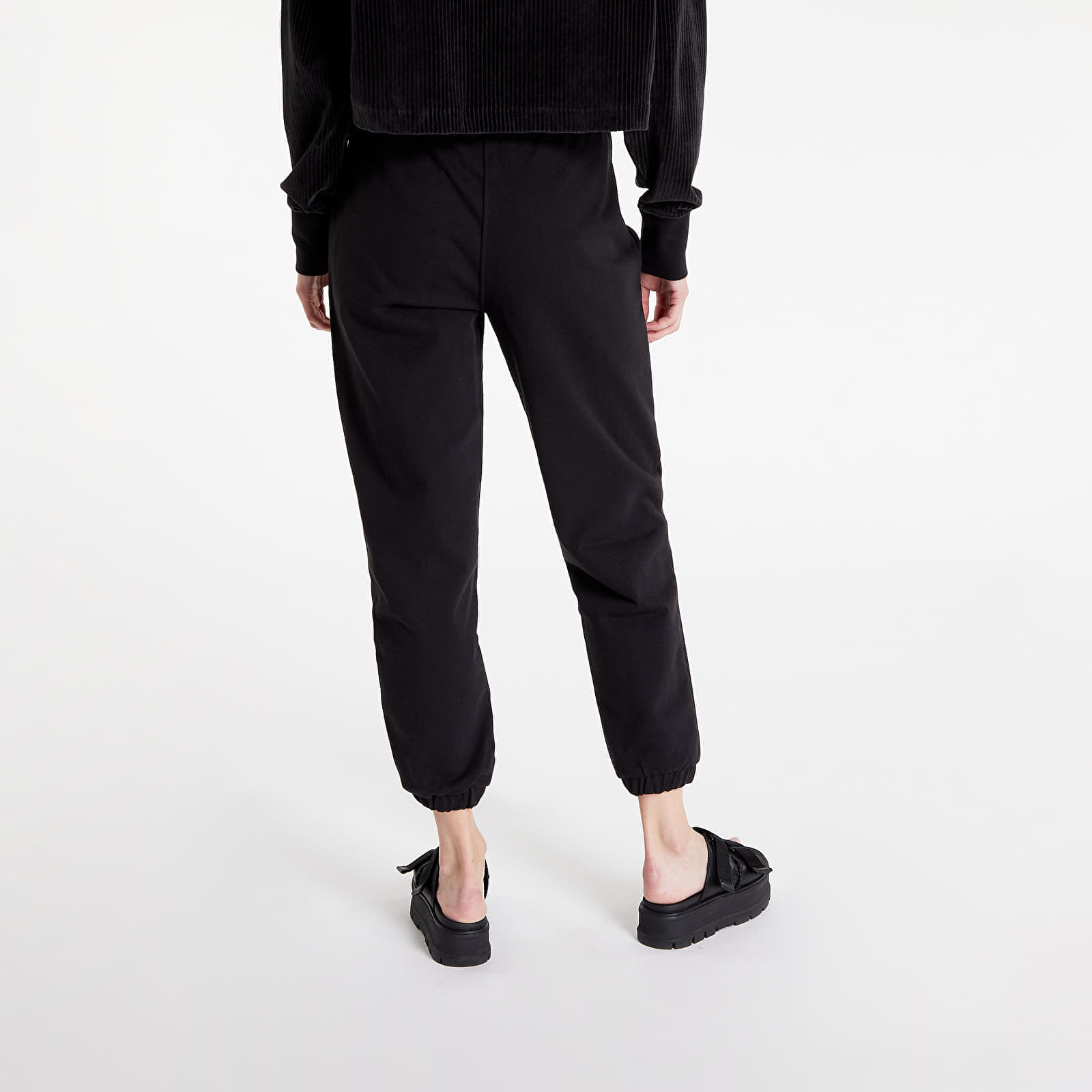Joggebukser CALVIN KLEIN JEANS Badge Cuffed Jogger Pants Black