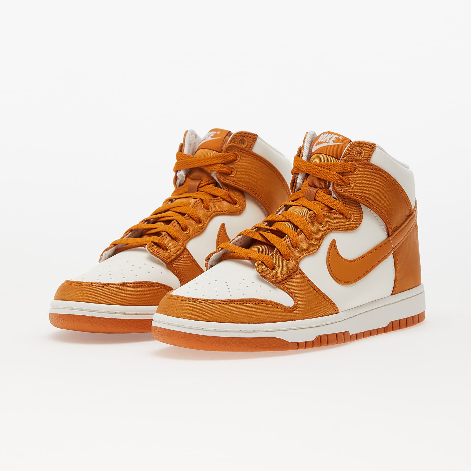 Vīriešu čības un apavi Nike Dunk High Retro SE Monarch/ Monarch-Sail