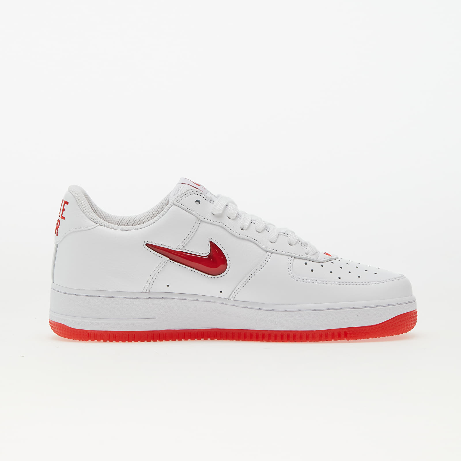 Turnschuhe und Schuhe fur Manner Nike Air Force 1 Low Retro White University Red Queens