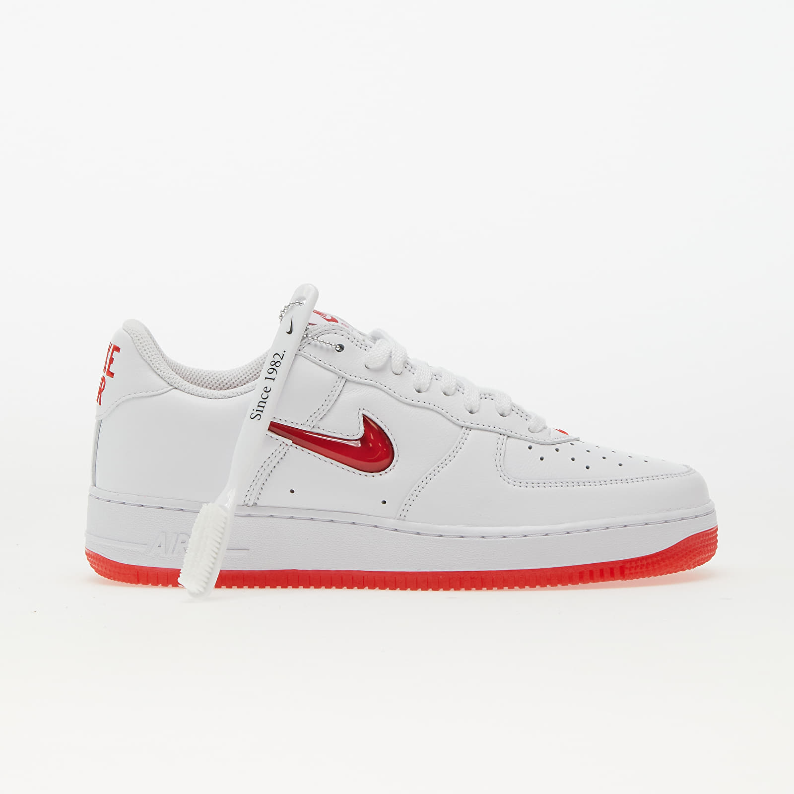 Men's sneakers and shoes Nike Air Force 1 Low Retro White/ University Red