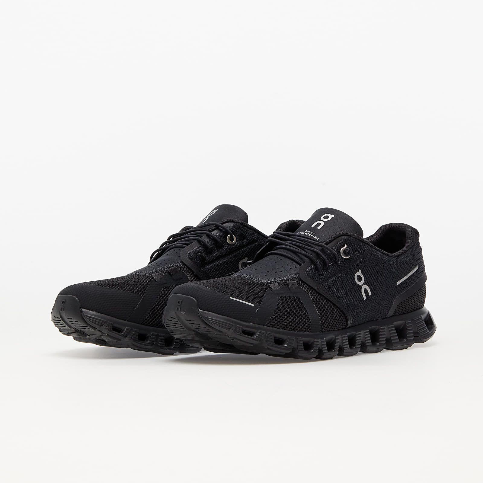 Baskets et chaussures pour hommes On M Cloud 5 All Black