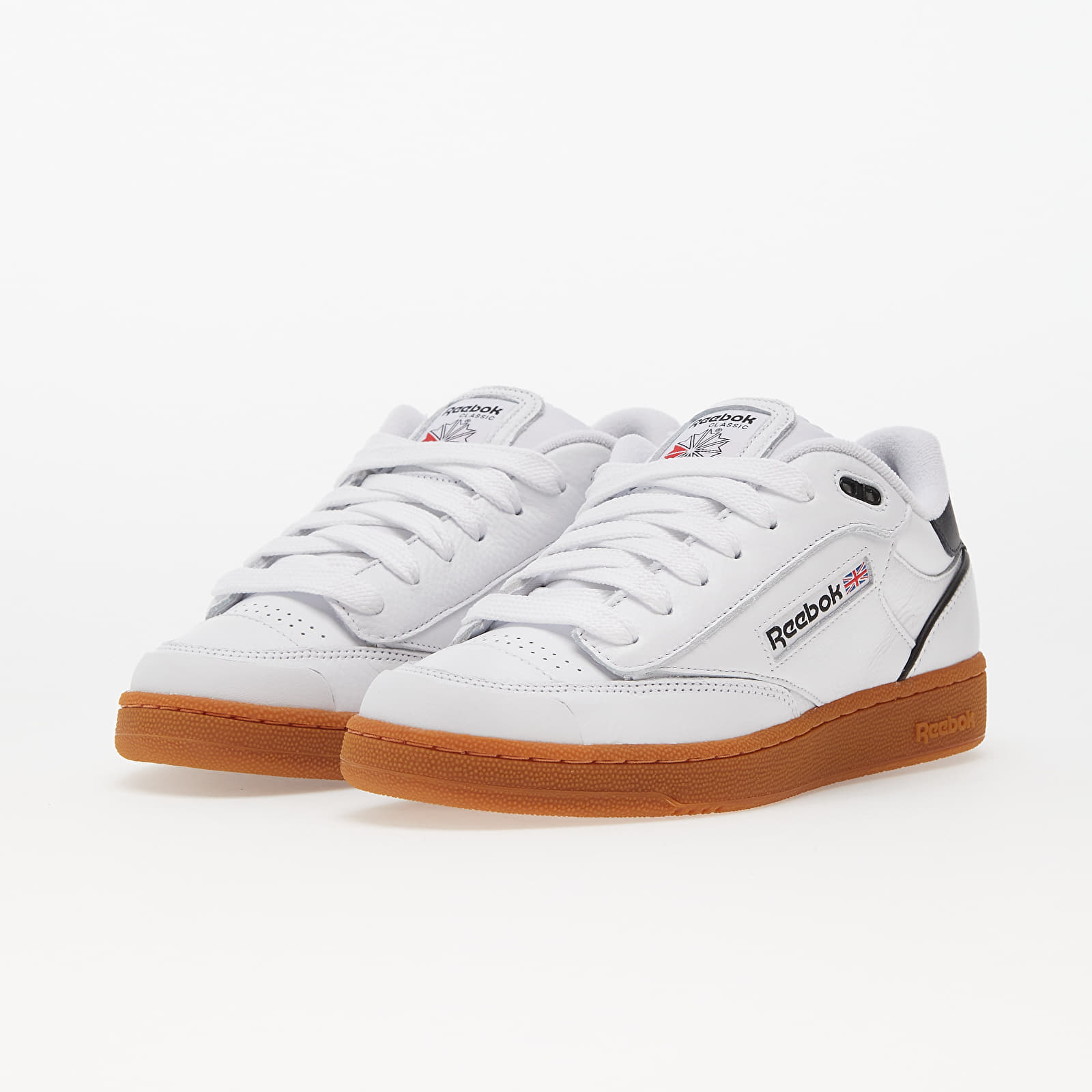 Men's sneakers and shoes Reebok Club C Bulc Ftw White/ Black/ Rbkg03
