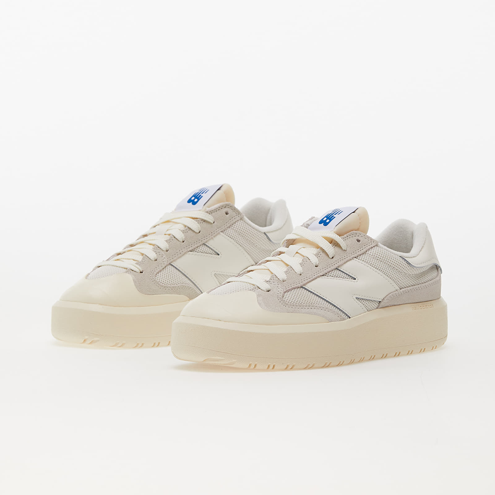 Adidași și pantofi pentru femei New Balance CT302 White