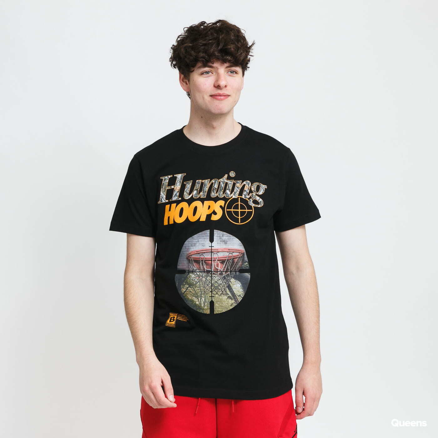 Trička Urban Classics Hunting Hoops Tee Black