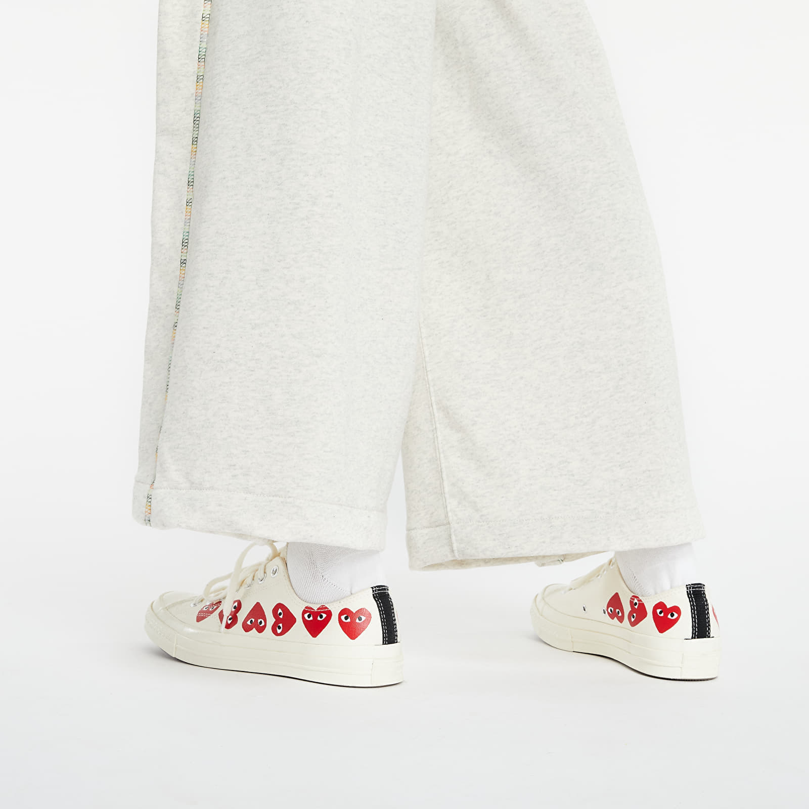 Tepláky Nike Sportswear W Pant Earth Day Mid-Rise Oatmeal Oatmeal Heather/ Light Bone/ White