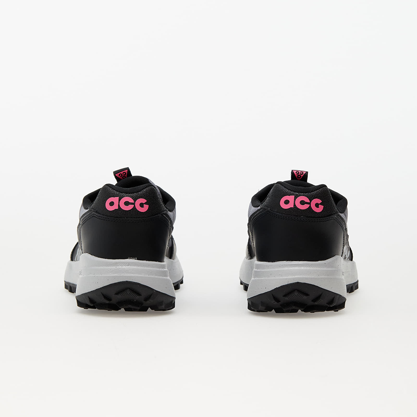 Adidași și pantofi pentru bărbați Nike ACG Lowcate SE Black/ Black-Hyper Pink-Wolf Grey