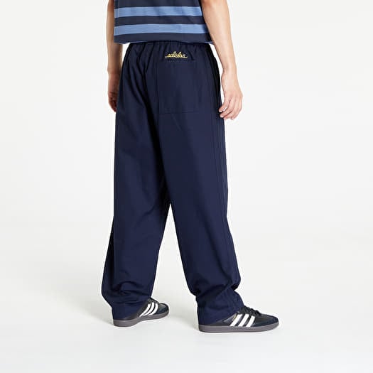 Adidas china hq jeans sales