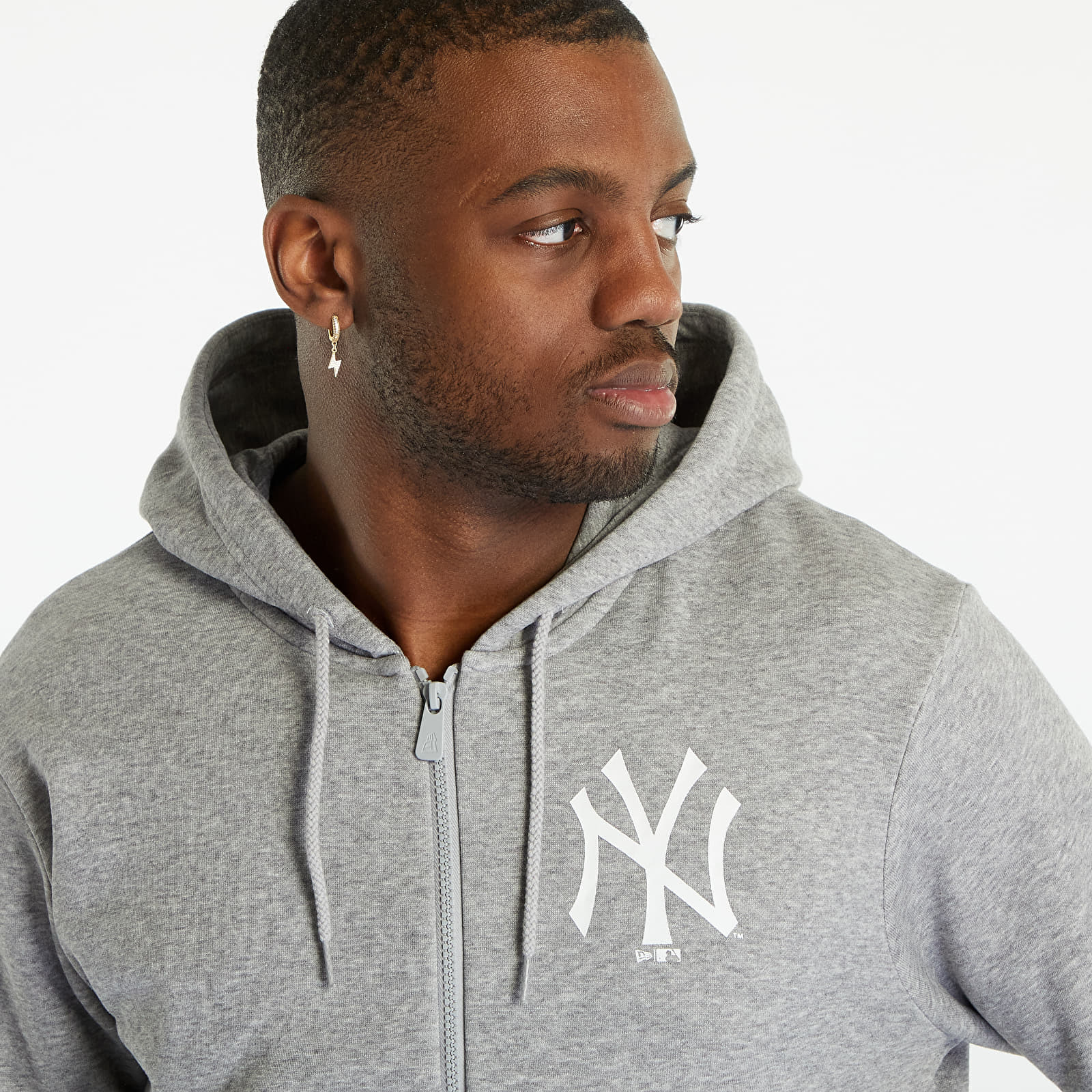 Mikiny a svetre New Era League Essentials Fz Hoody New York Yankees Hgrwhi