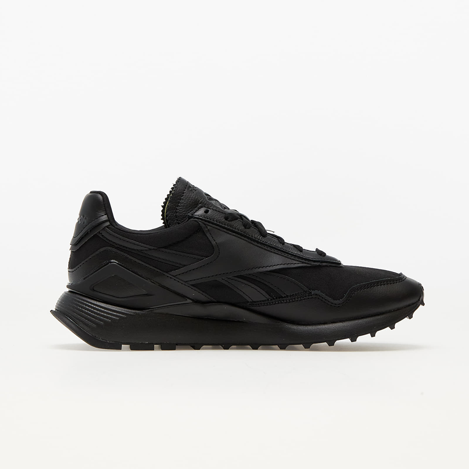 Reebok shoes all black top