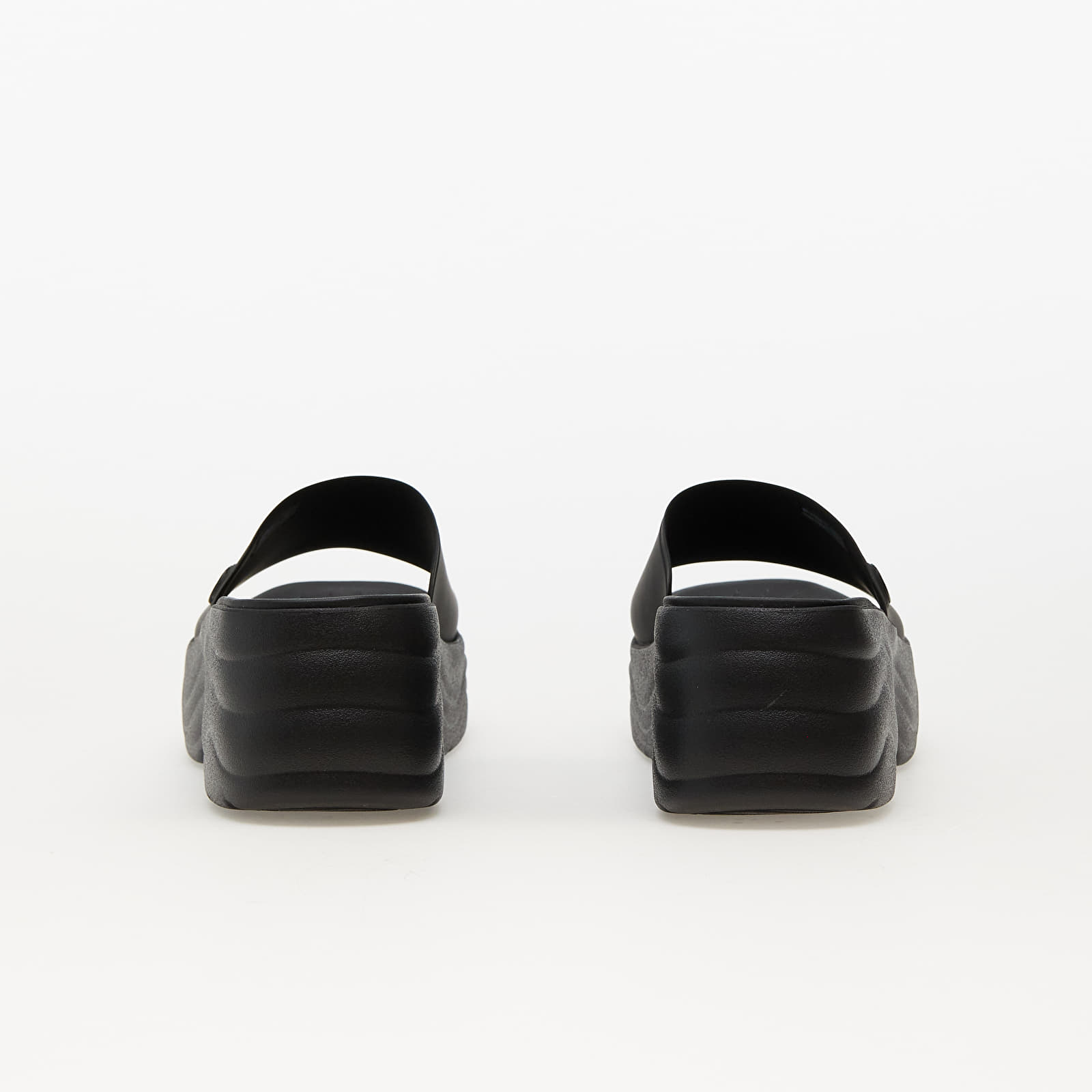Women's sneakers and shoes Crocs Skyline Slide Black