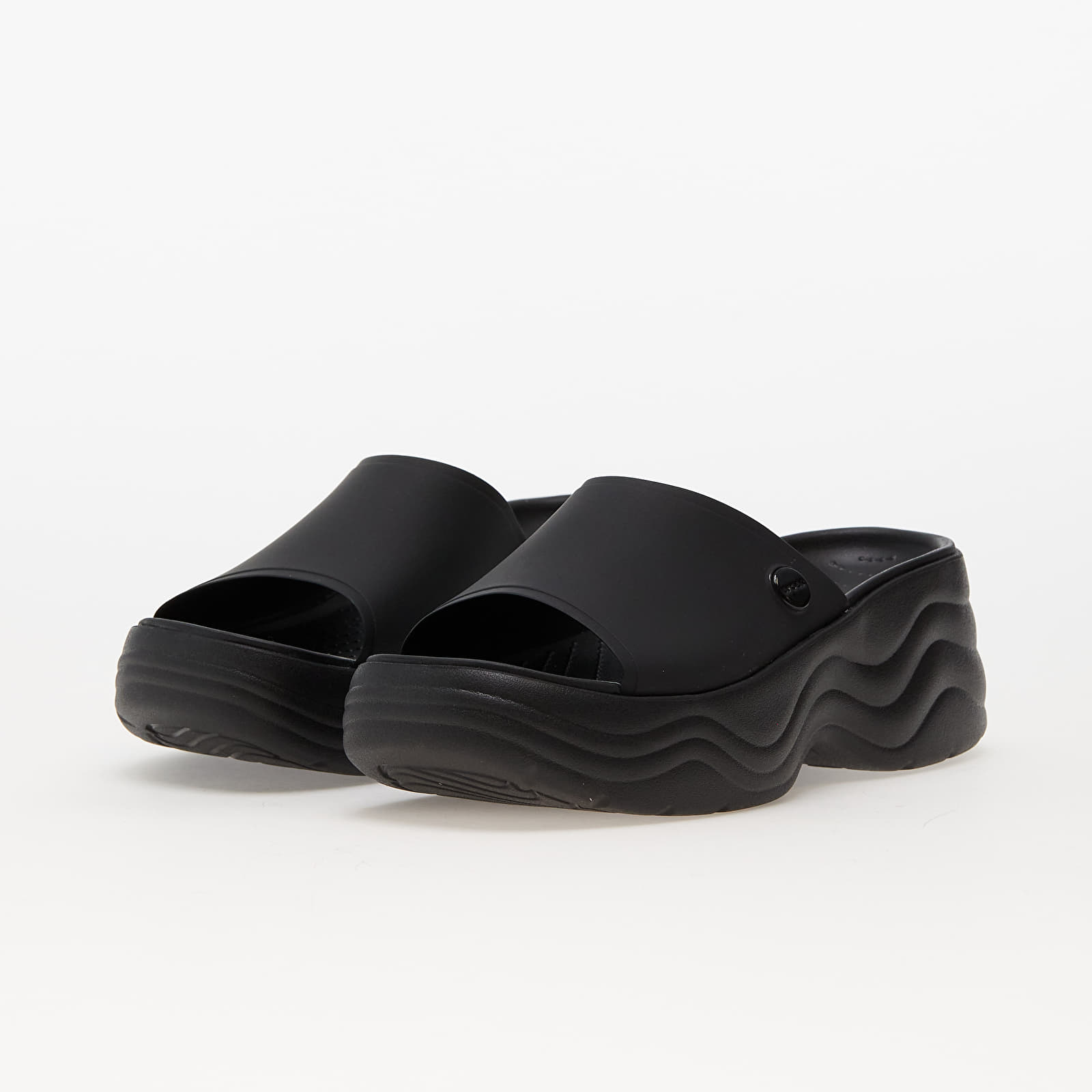 Women's sneakers and shoes Crocs Skyline Slide Black