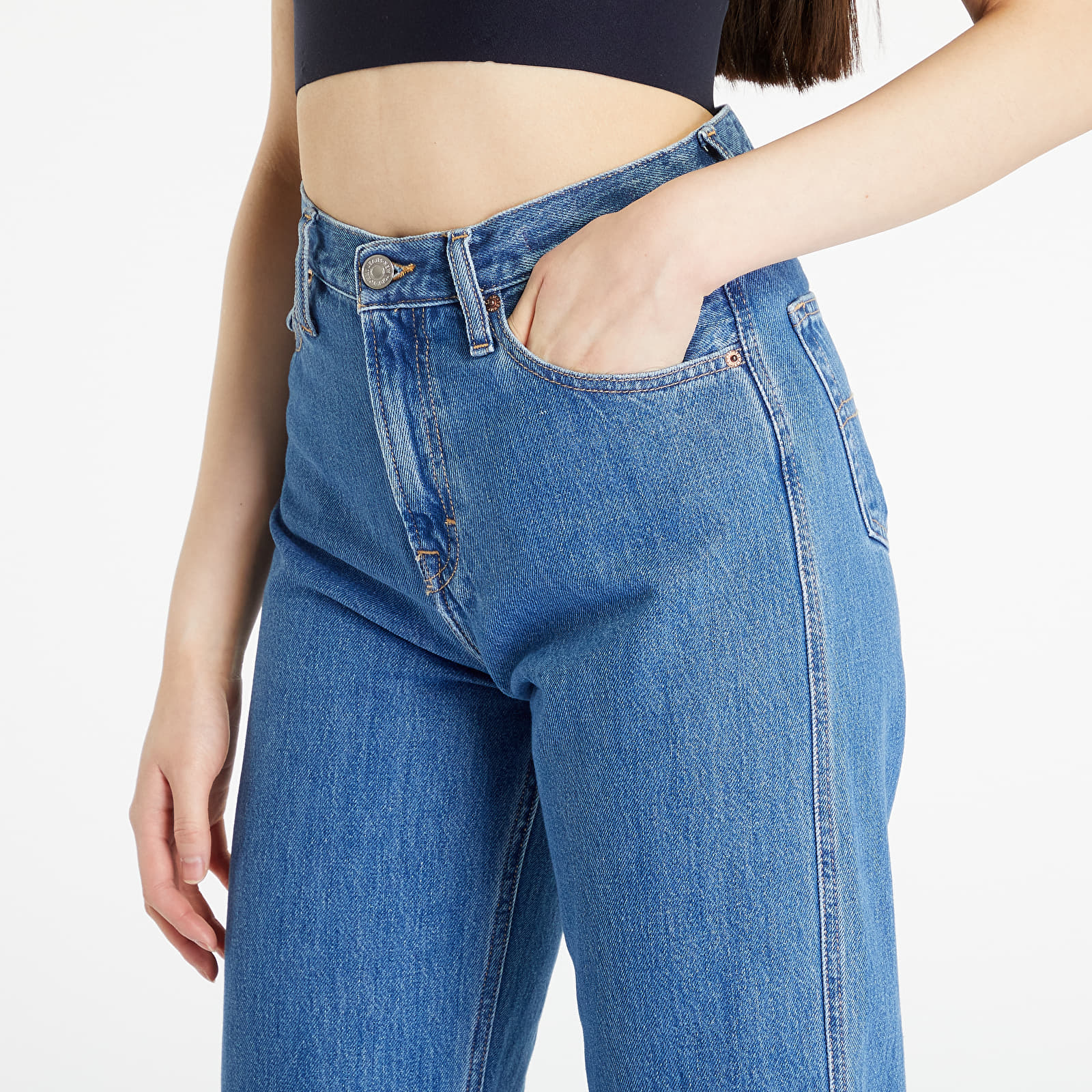 Džínsy TOMMY JEANS Betsy Mid Rise Loose Jeans Denim Medium