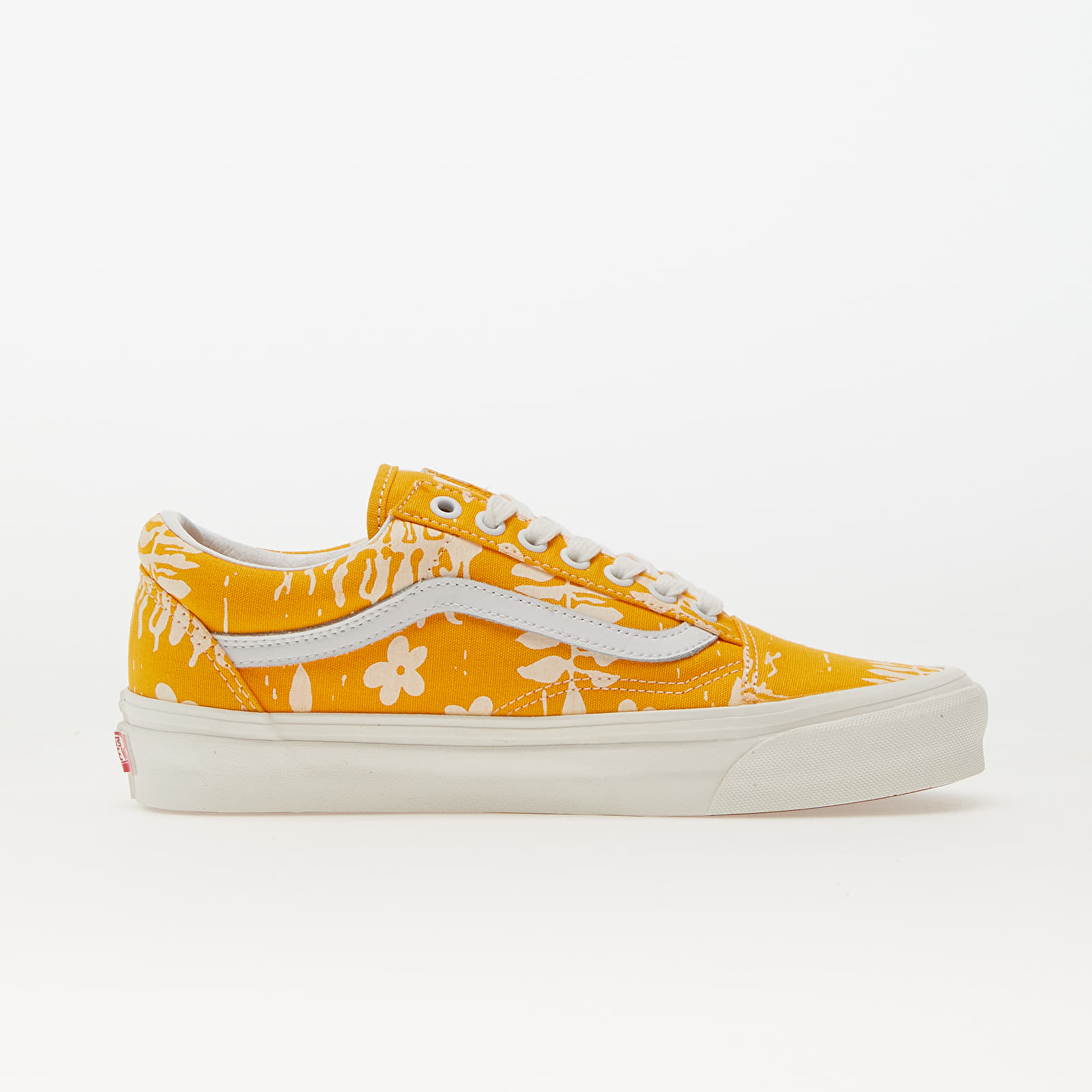 Yellow vans outlet with flowers