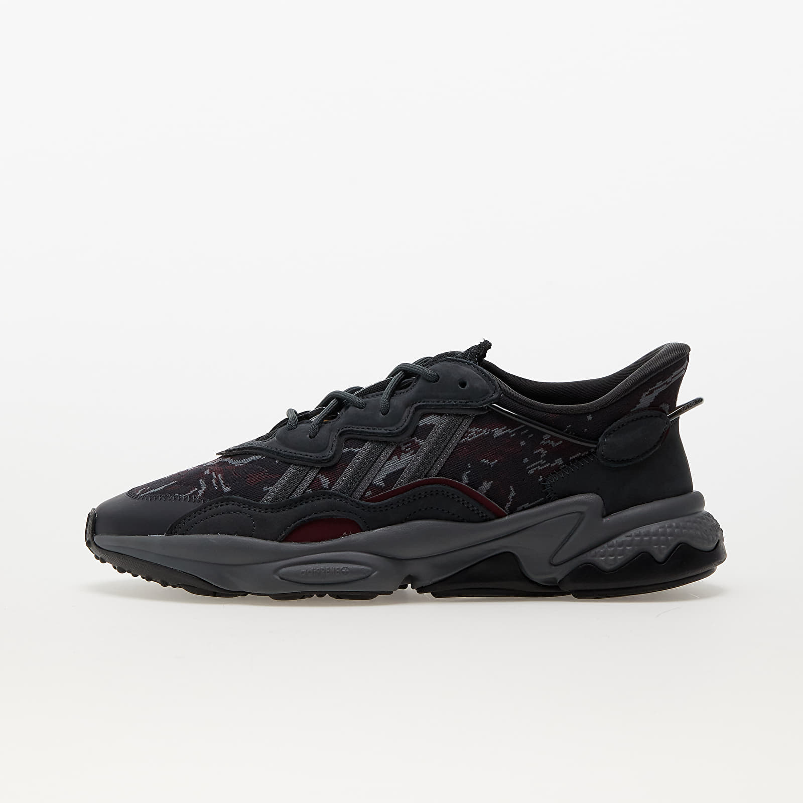 Turnschuhe und Schuhe für Männer adidas Originals Ozweego Carbon/ Carbon/ Shadow Red