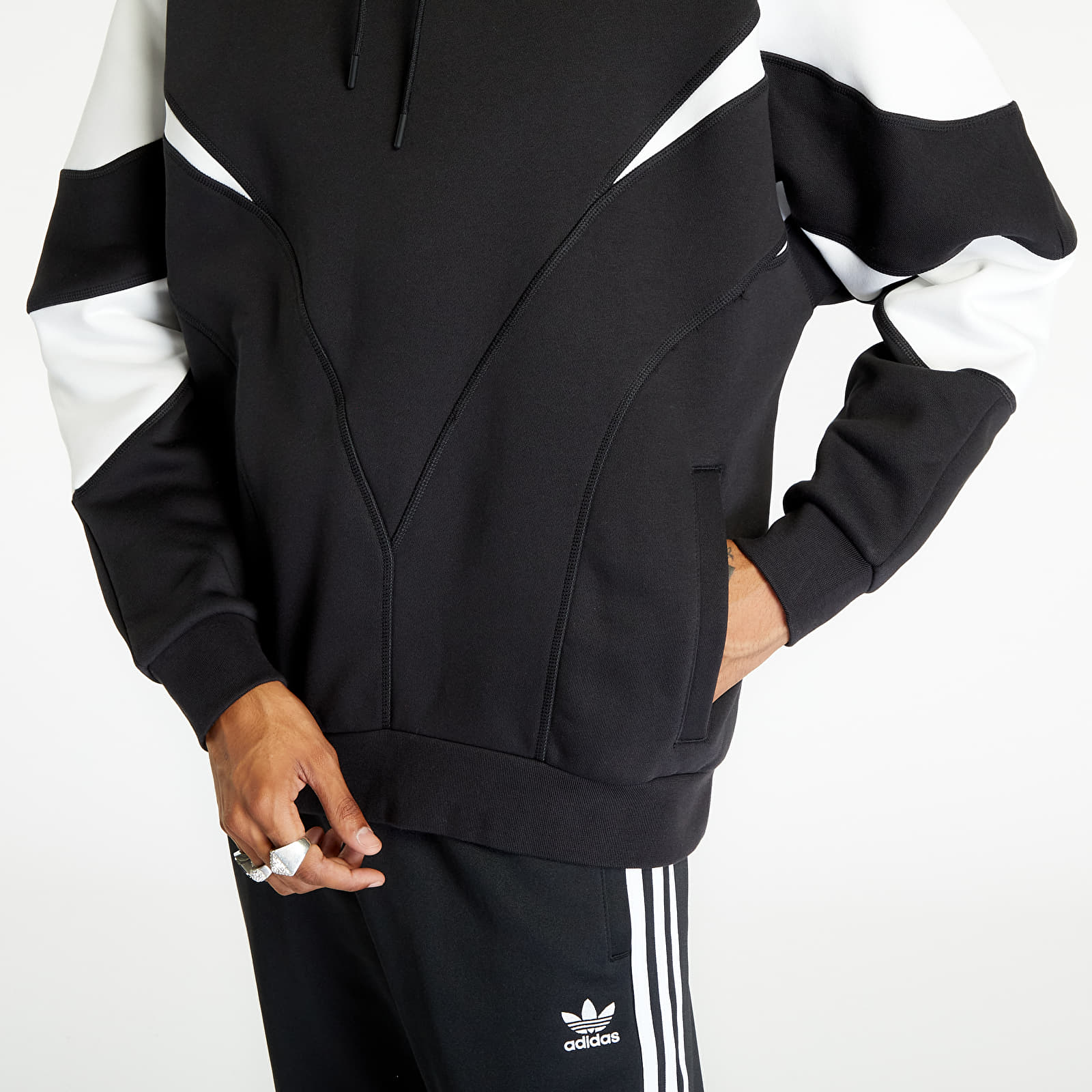 Sweatshirts adidas Originals Rekive Hoodie Black White Queens